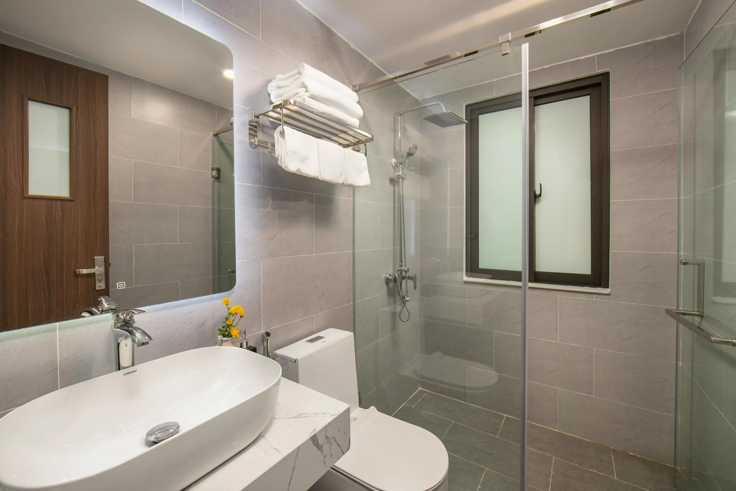 Shower in Hanoi Vacanza Premier Hotel