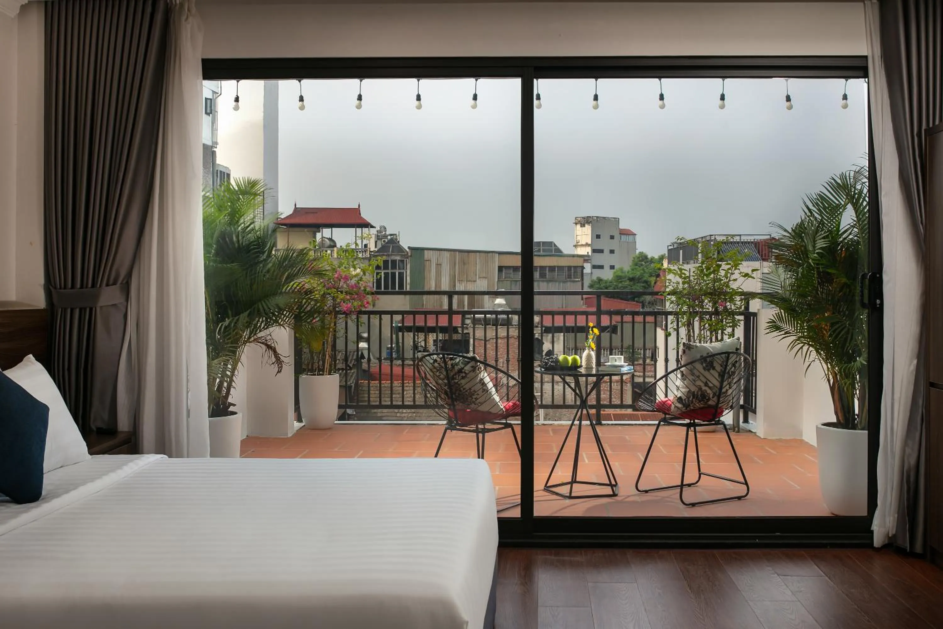 View (from property/room), Bed in Hanoi Vacanza Premier Hotel