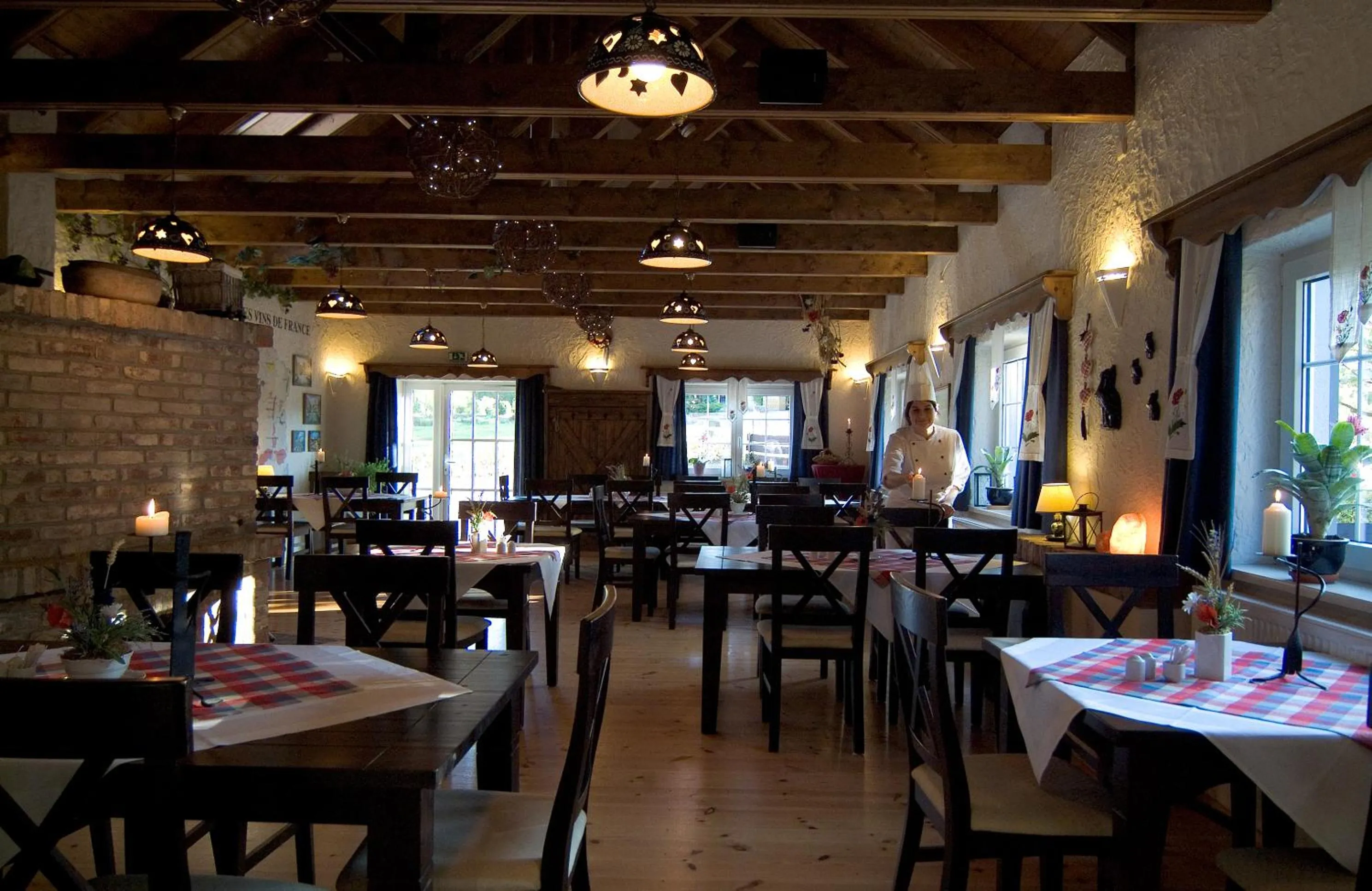 Restaurant/places to eat in Logis L Auberge Gutshof