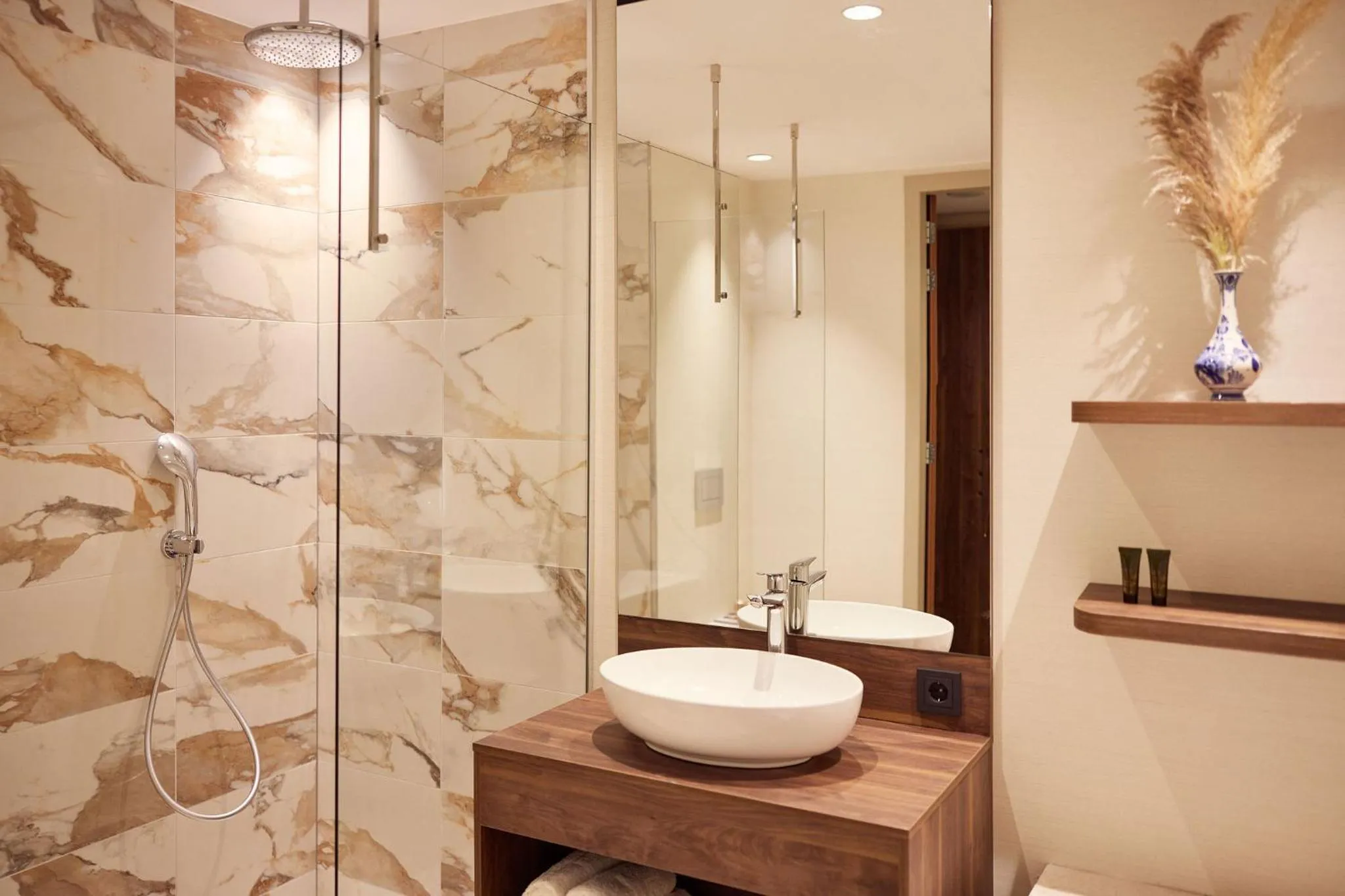 Shower in Van der Valk Hotel Delft A4