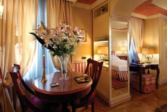 Seating area in Petit Palais Hotel De Charme