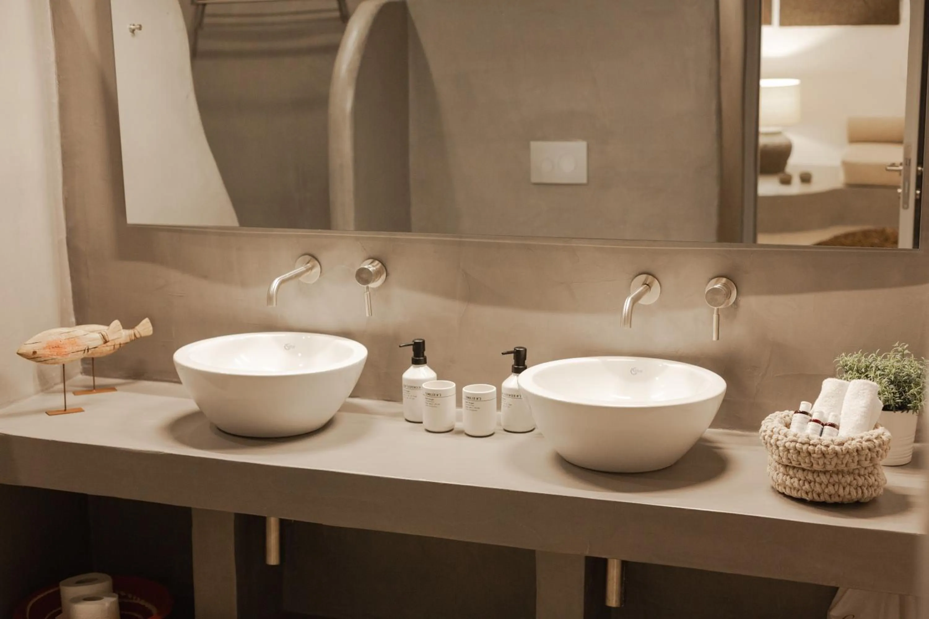 Bathroom in Cydonia Caves