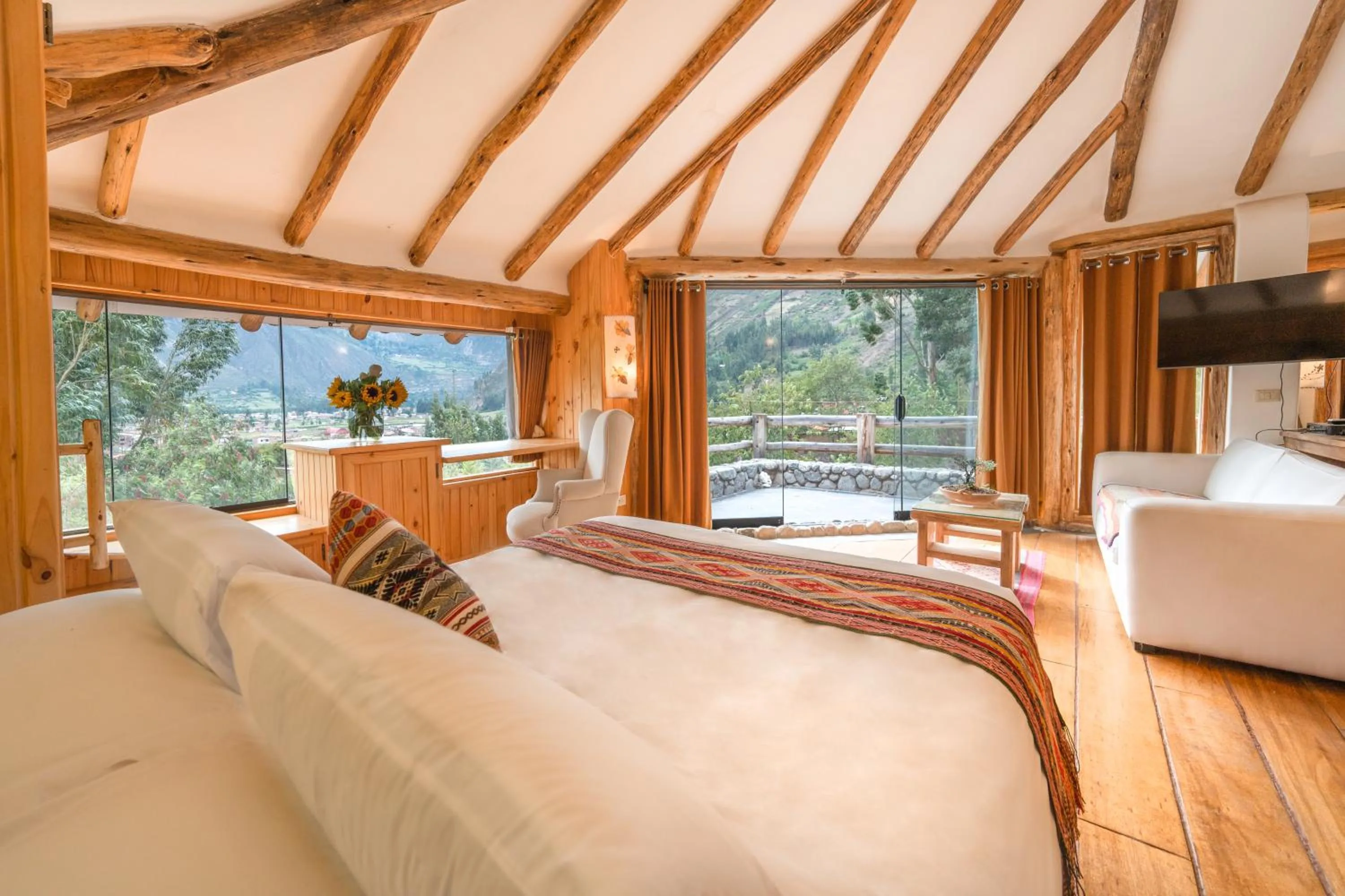 Balcony/Terrace, Bed in CASA RAIZ Handmade House Luxury Stay