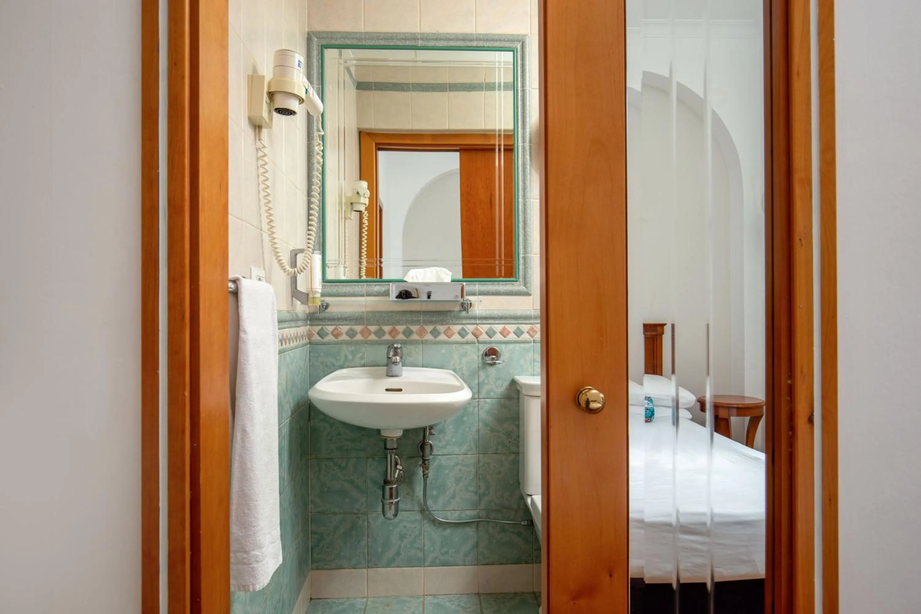 Bathroom in Hotel Emona Aquaeductus