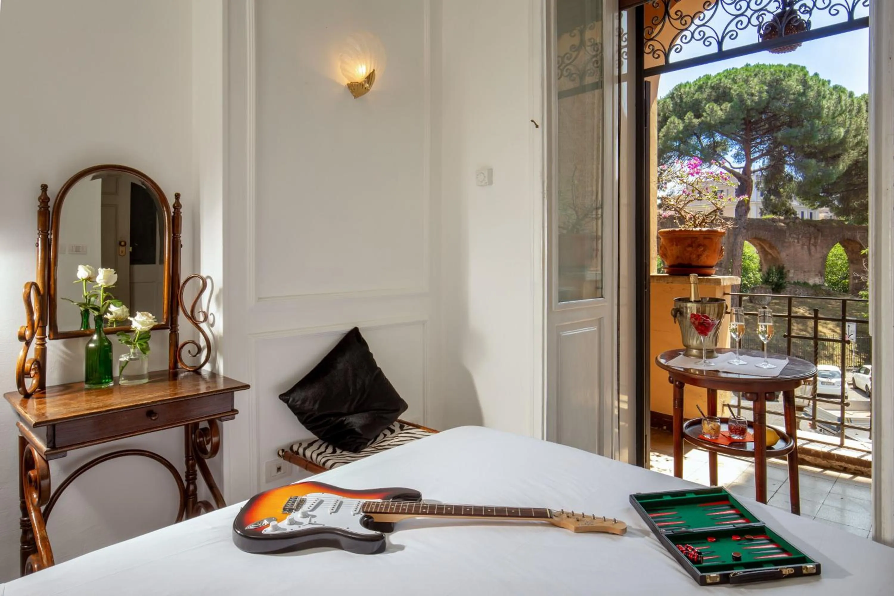 Bed in Hotel Emona Aquaeductus