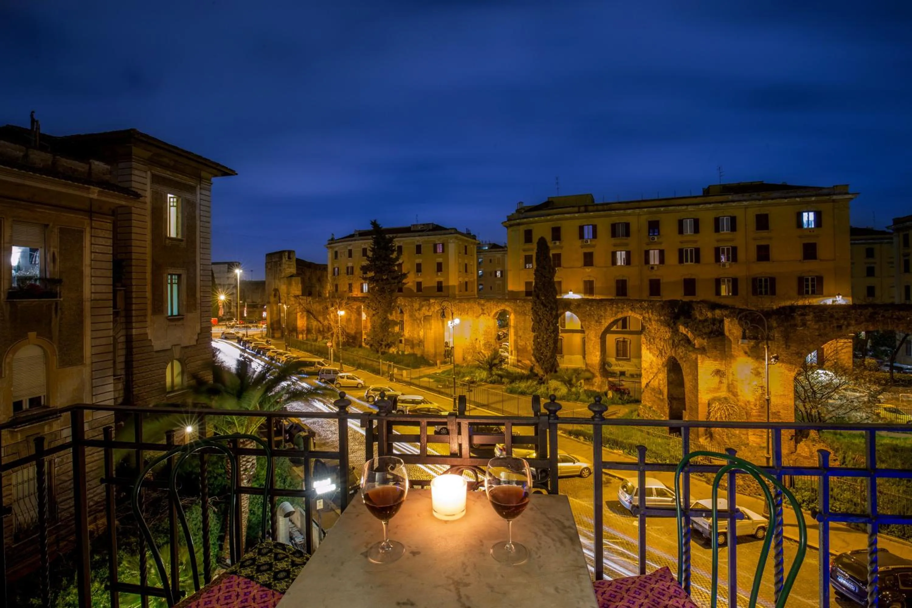 Night in Hotel Emona Aquaeductus