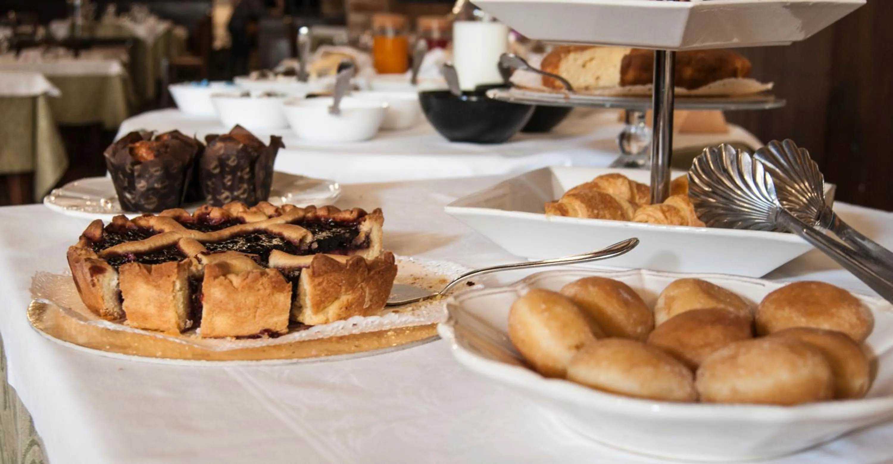 Continental breakfast in Hotel Aganoor