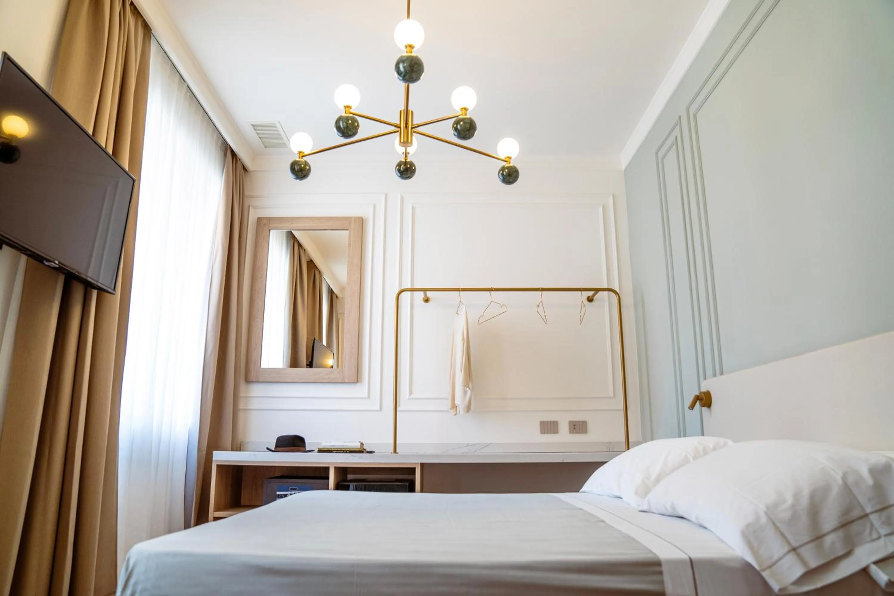 Photo of the whole room, Bed in Albergo Bianchi Stazione