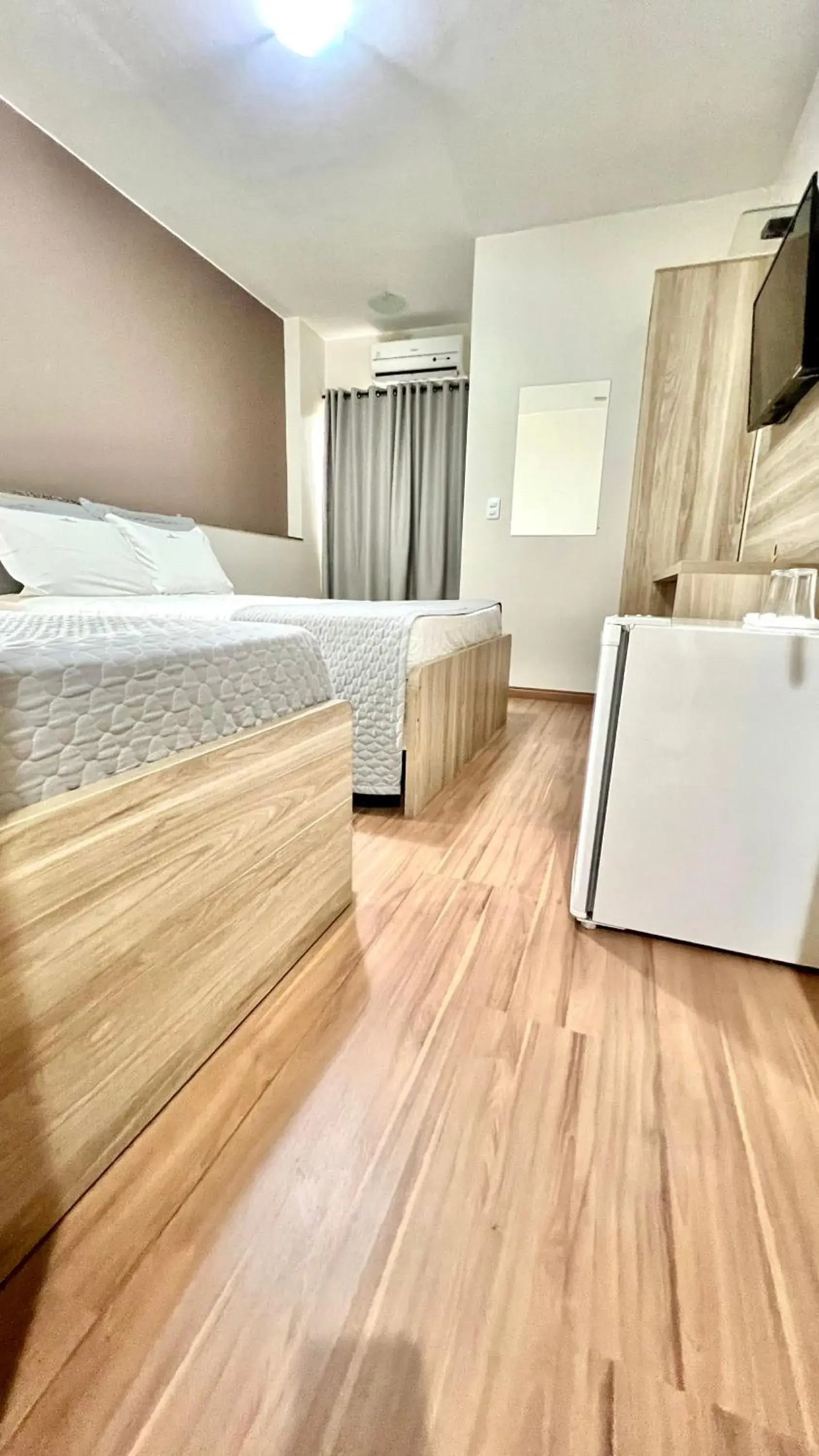 Super Deluxe Triple Room - single occupancy in Hotel Golden JK Super Deluxe Triple Room - single occupancy in Hotel Golden JK