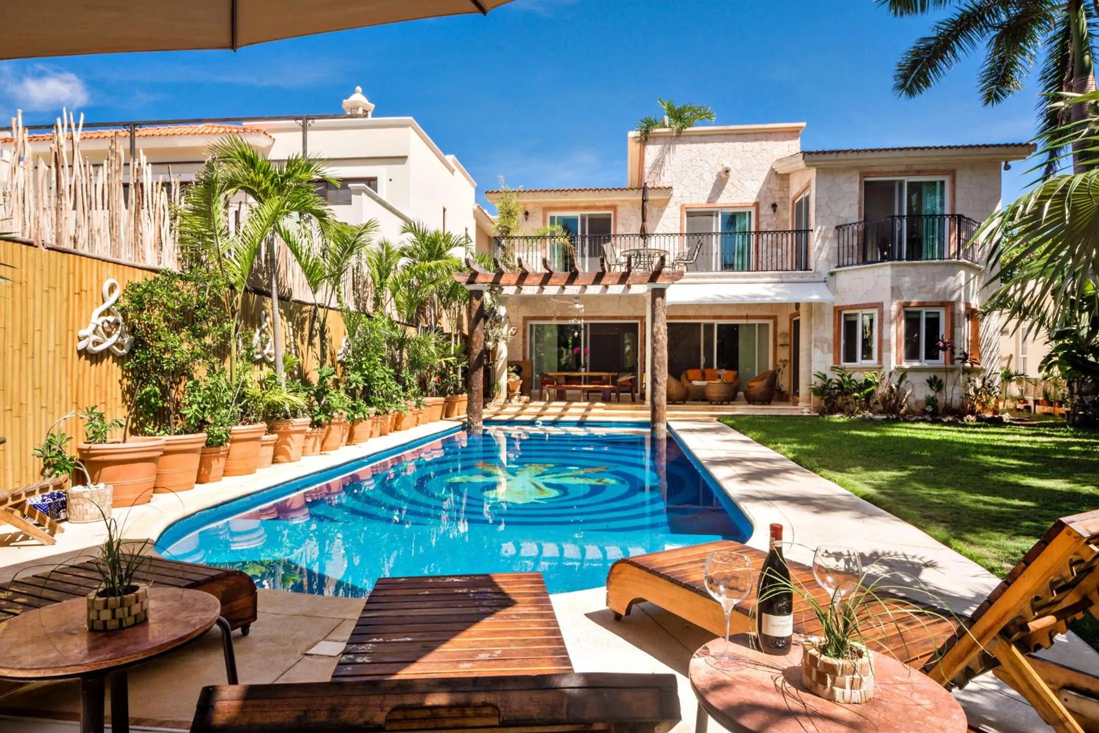 Swimming pool in Casa Jaguar