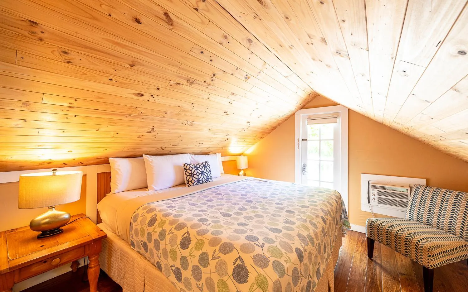 Bed in Rose Lane Villas