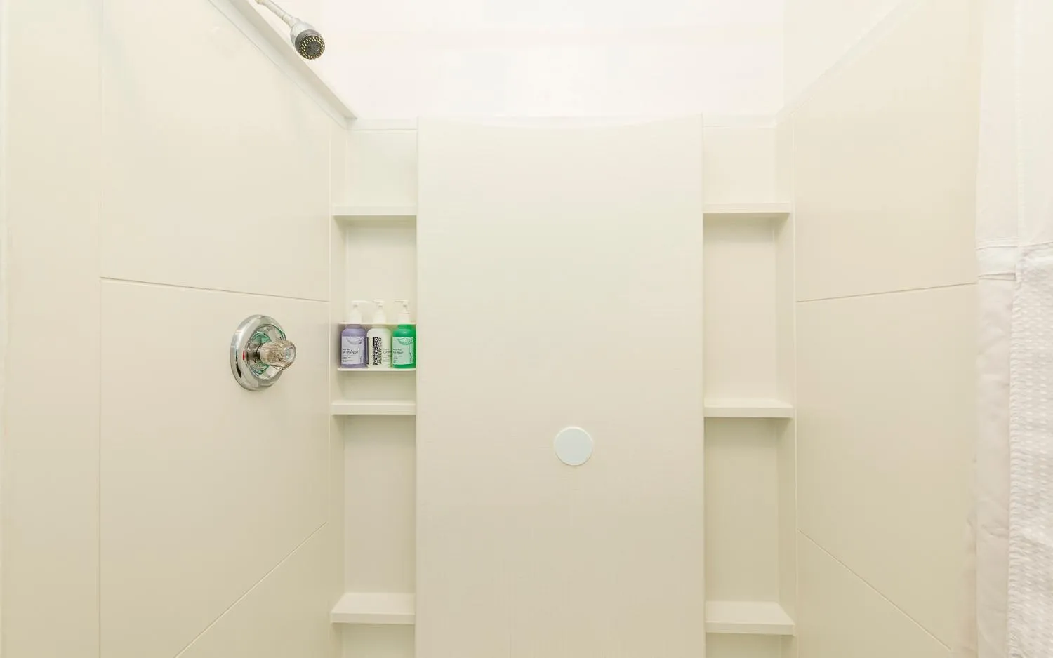 Shower in Rose Lane Villas