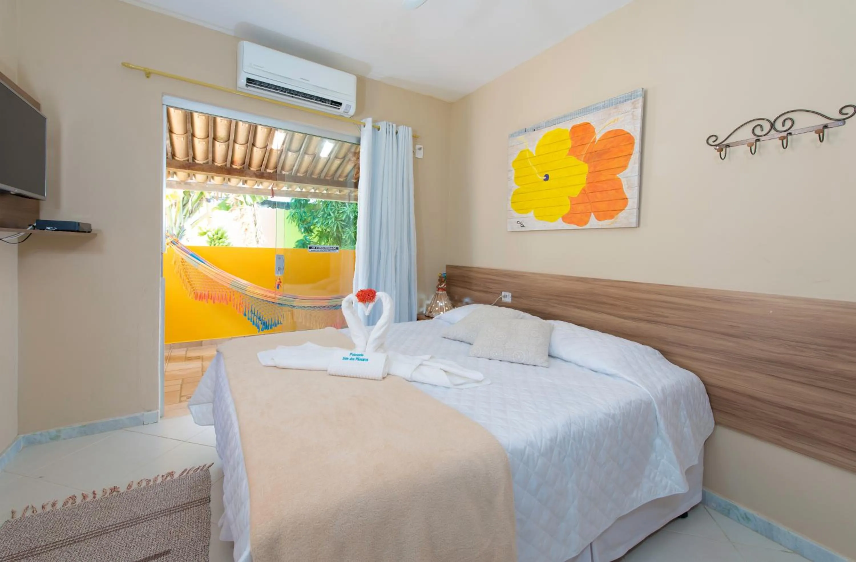 Bedroom, Bed in Pousada Som dos Pássaros