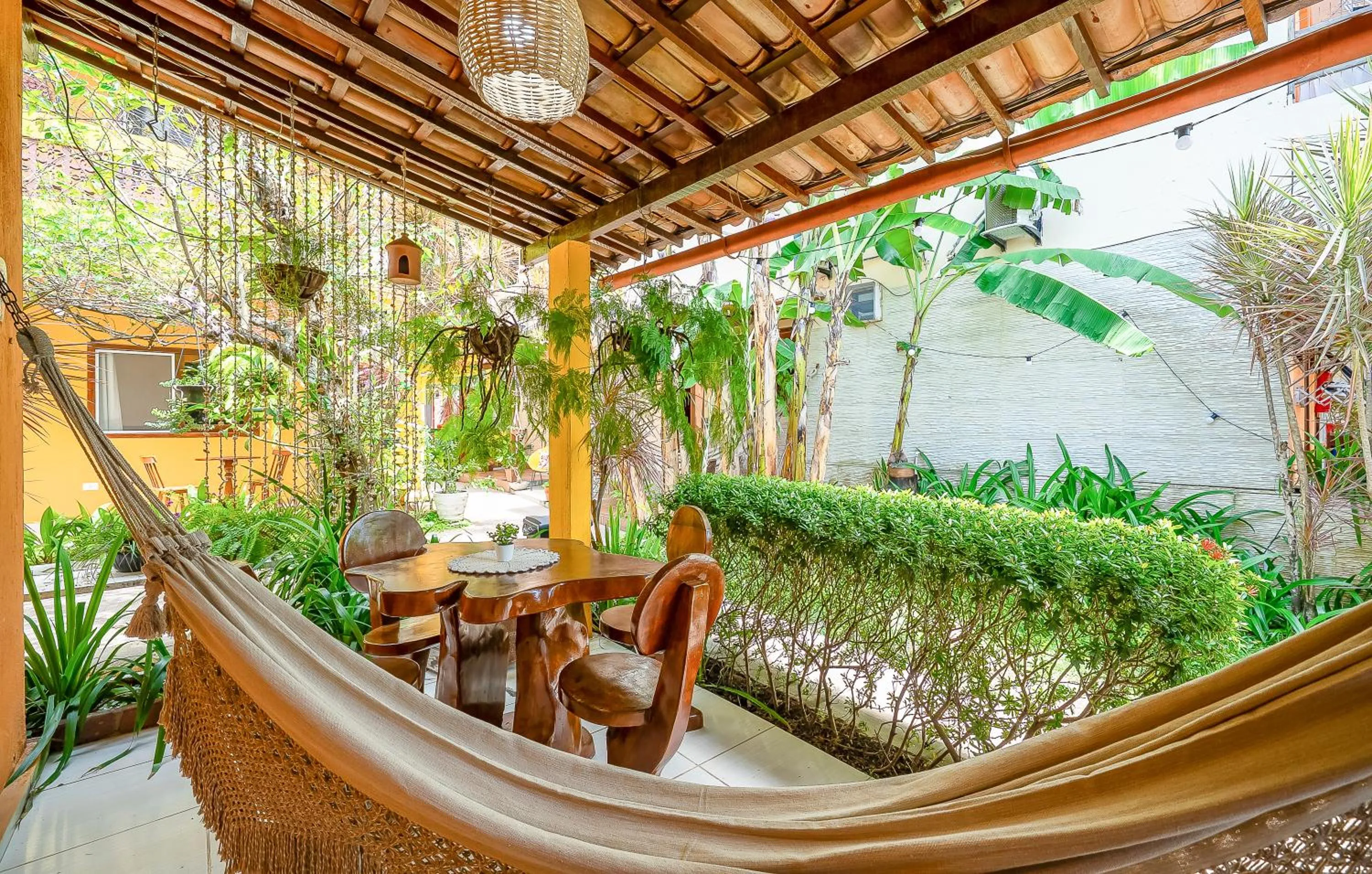 Patio in Pousada Som dos Pássaros