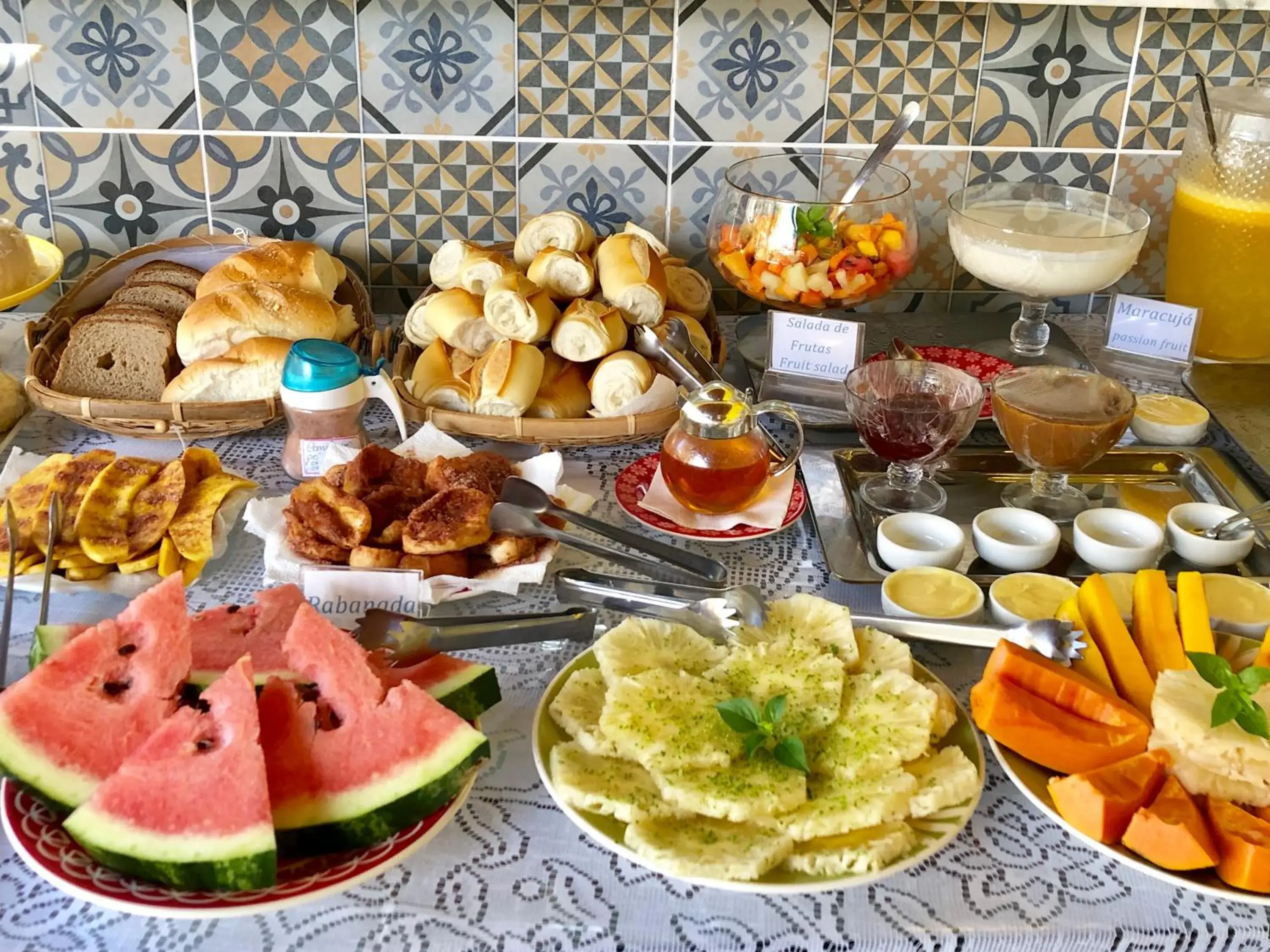 Buffet breakfast in Pousada Som dos Pássaros Buffet breakfast in Pousada Som dos Pássaros