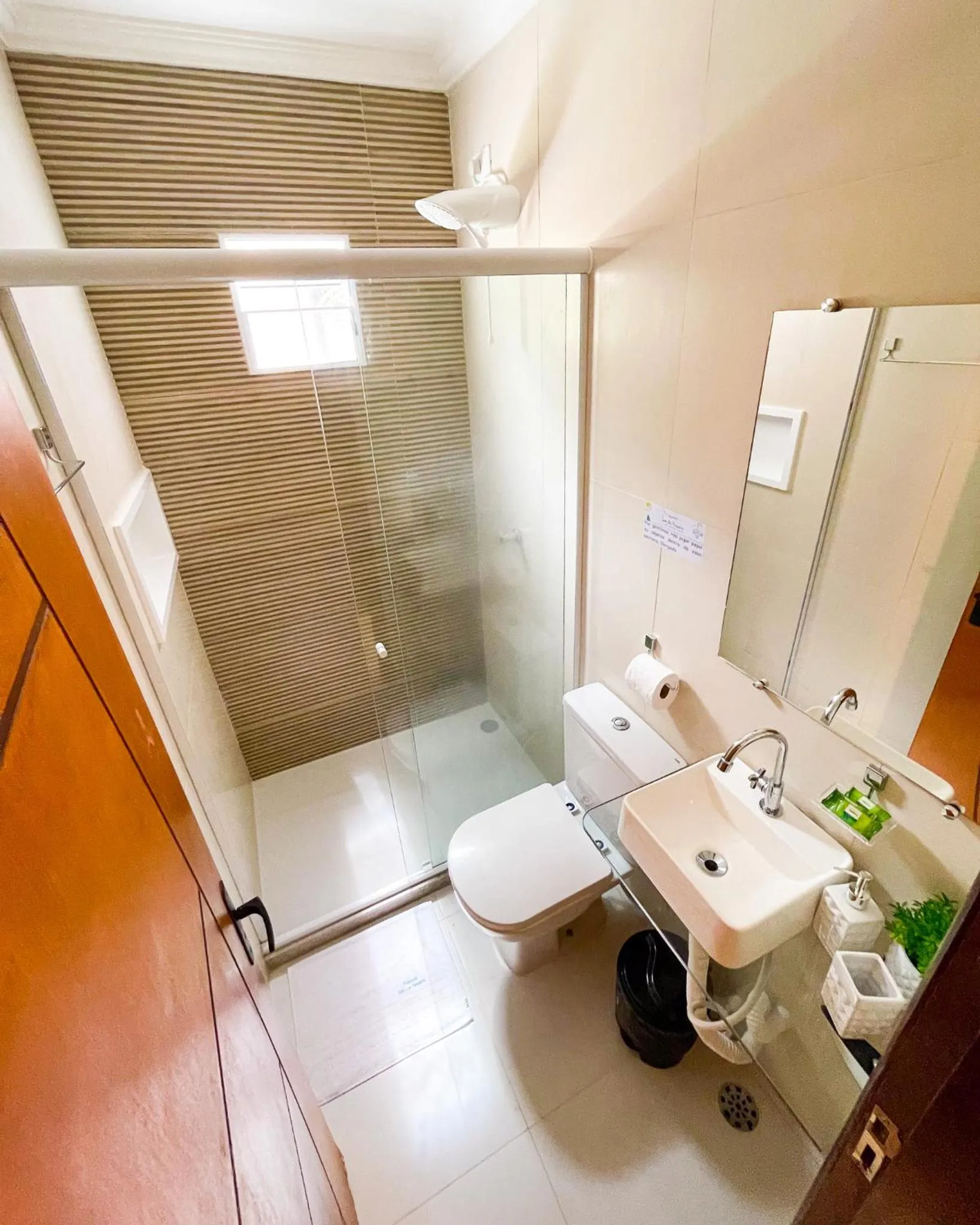 Toilet in Pousada Som dos Pássaros