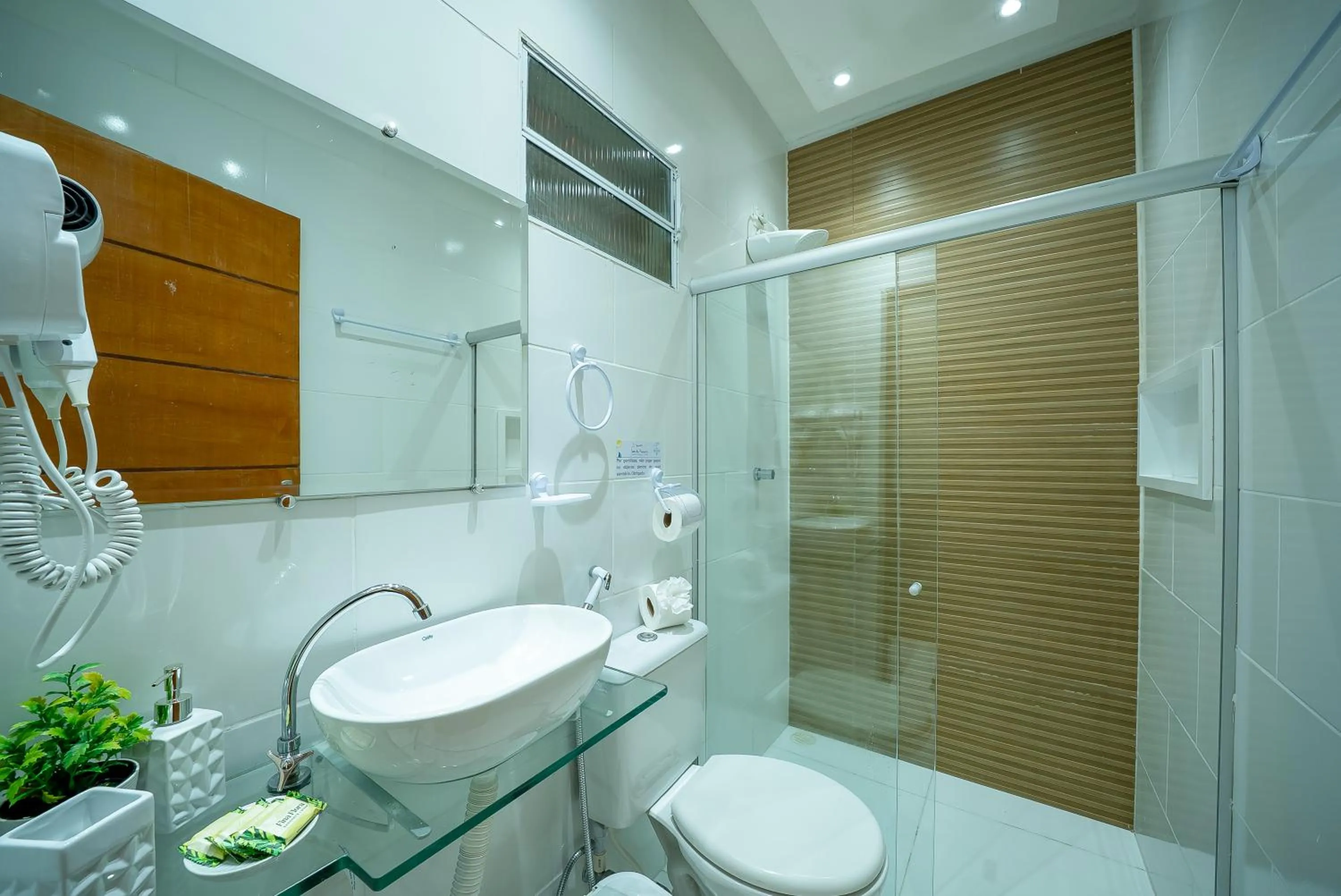 Shower in Pousada Som dos Pássaros