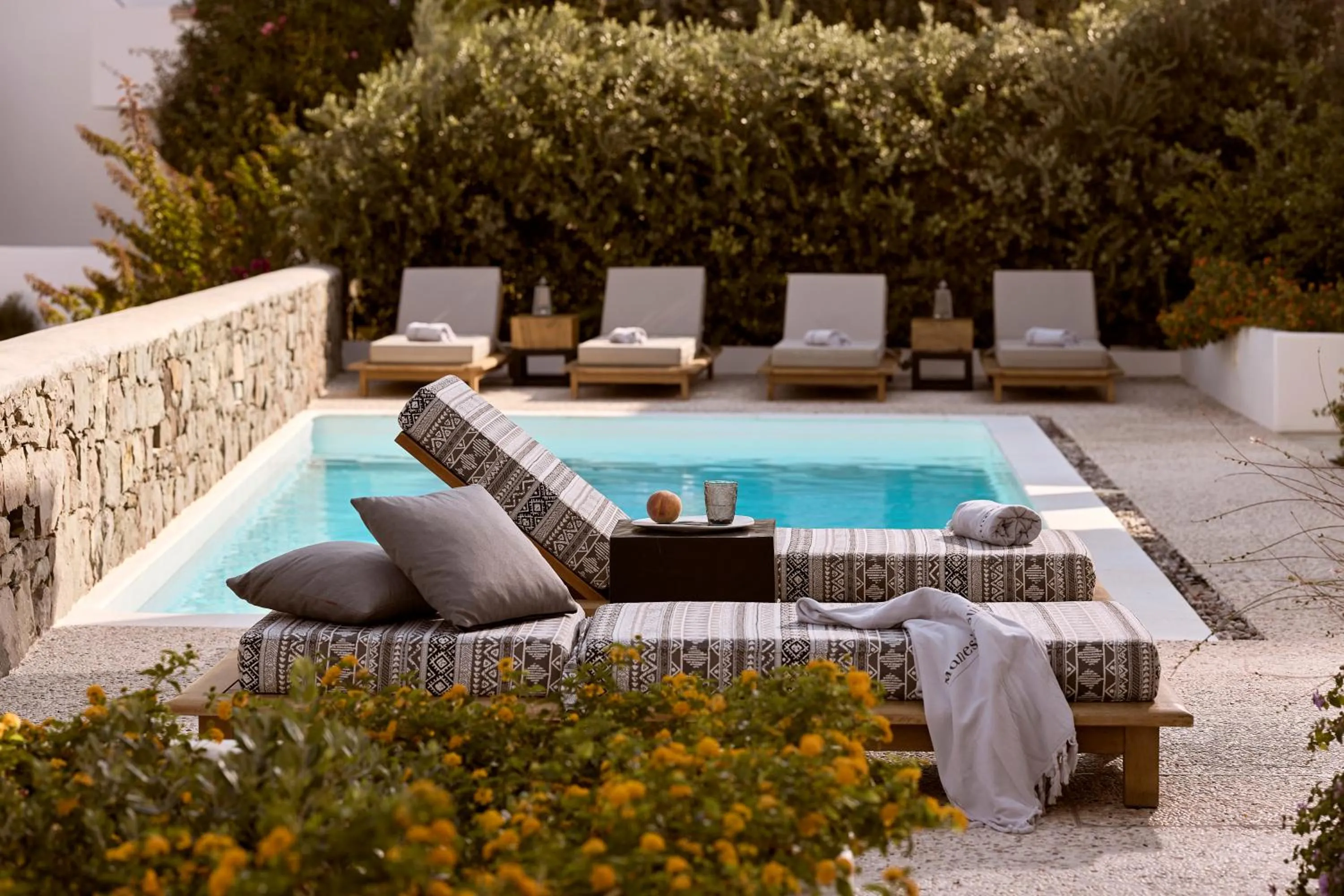 Manesis Suites