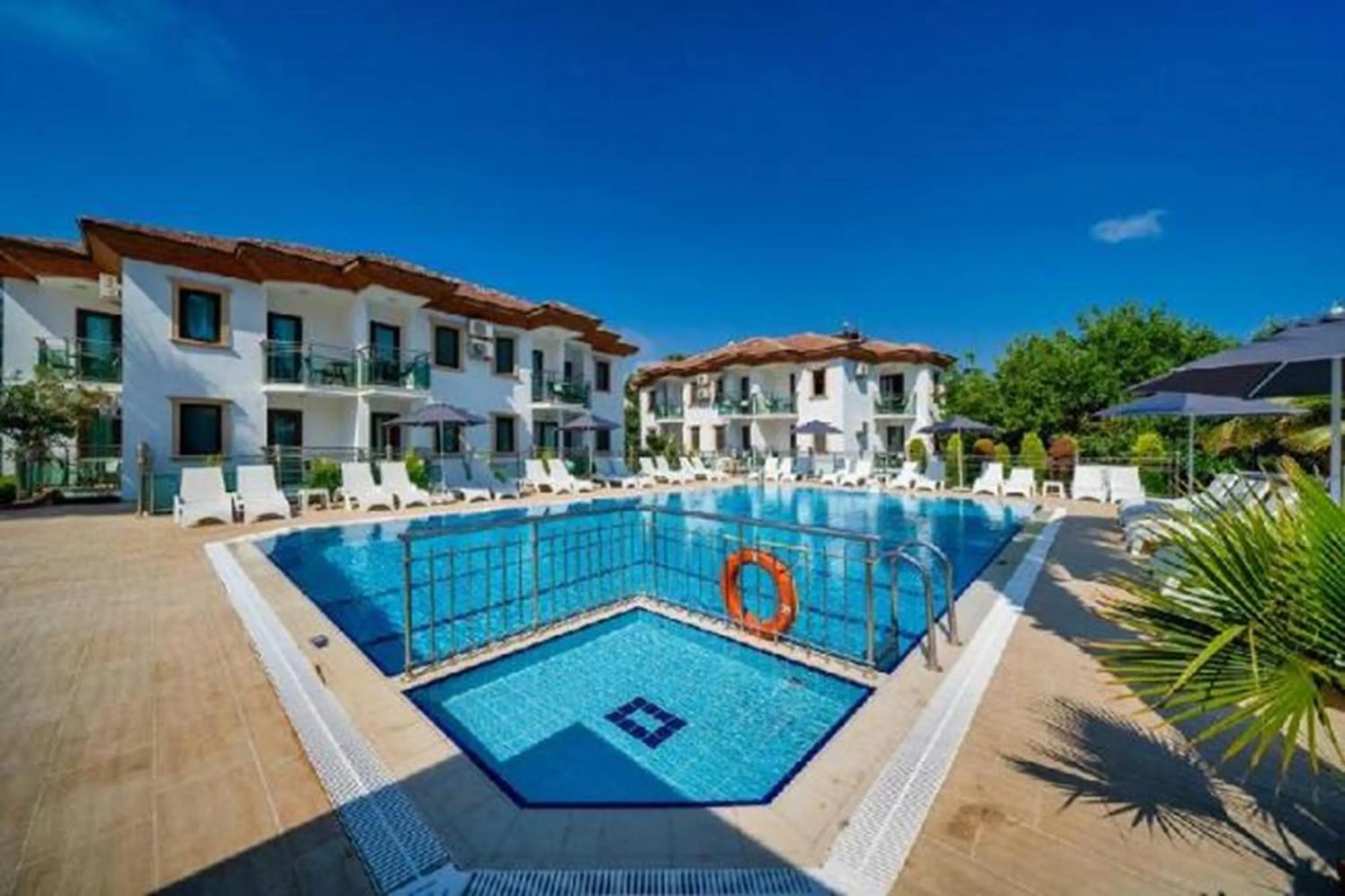 Swimming pool in Fethiye Park Hotel