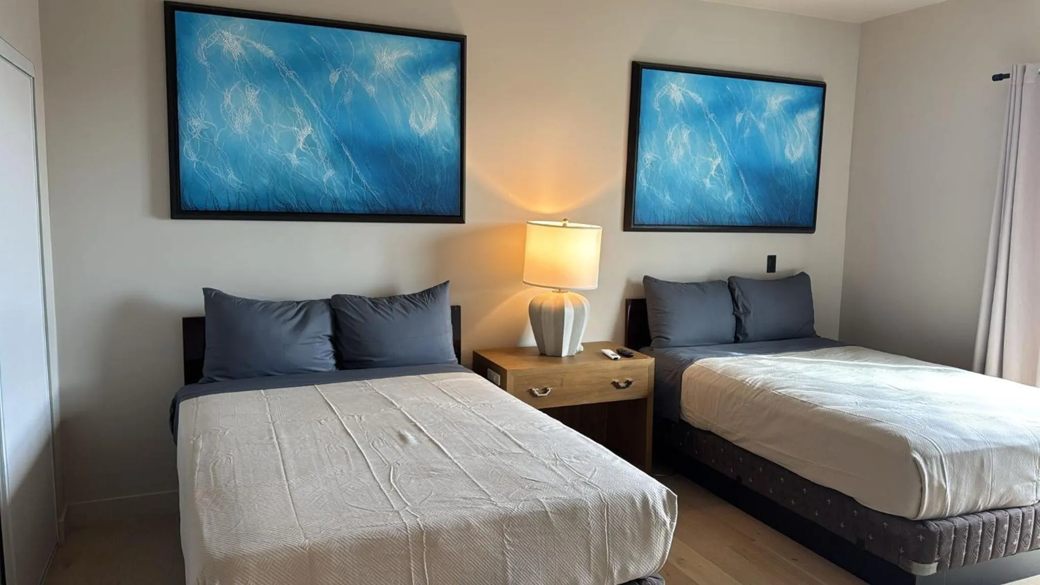 Bed in StaysPro - Cityscape Luxury Rental Homes in the Heart of Los Angeles