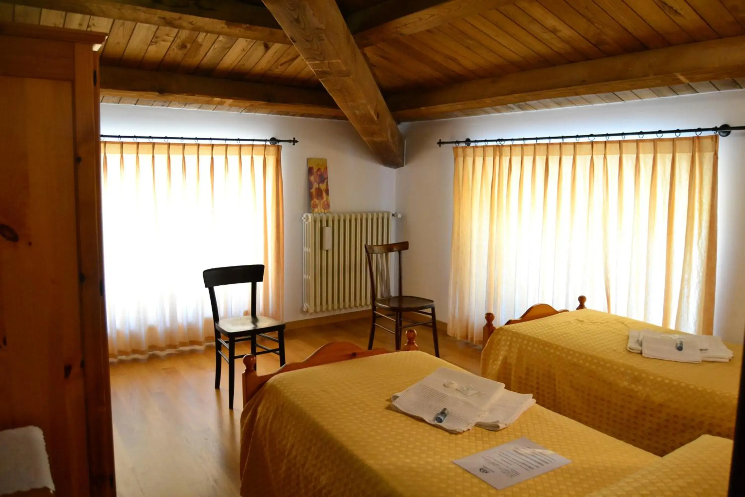 Twin Room with Private Bathroom - single occupancy in Villa San Giacomo Twin Room with Private Bathroom - single occupancy in Villa San Giacomo