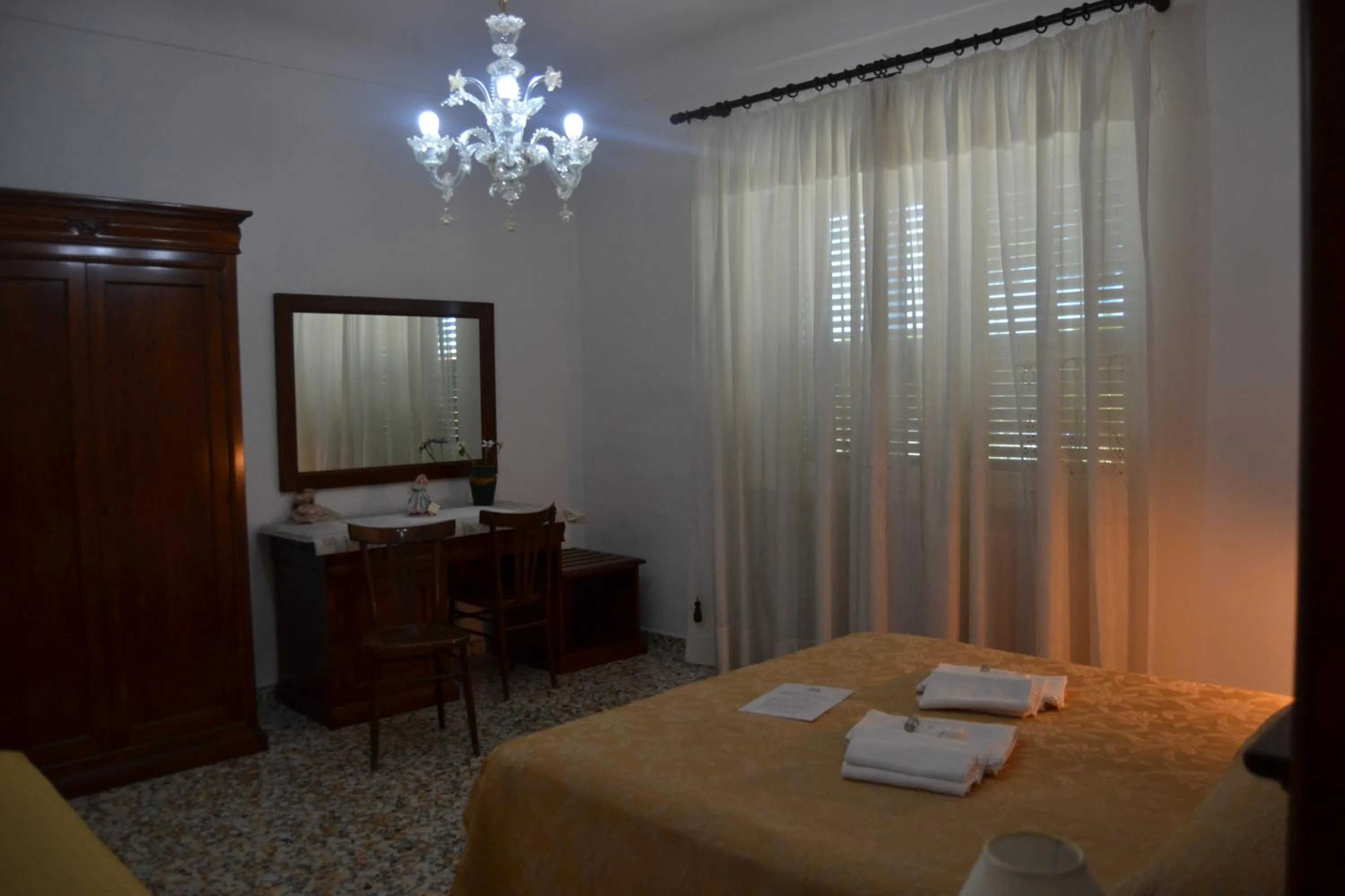 Triple Room with Shower in Villa San Giacomo