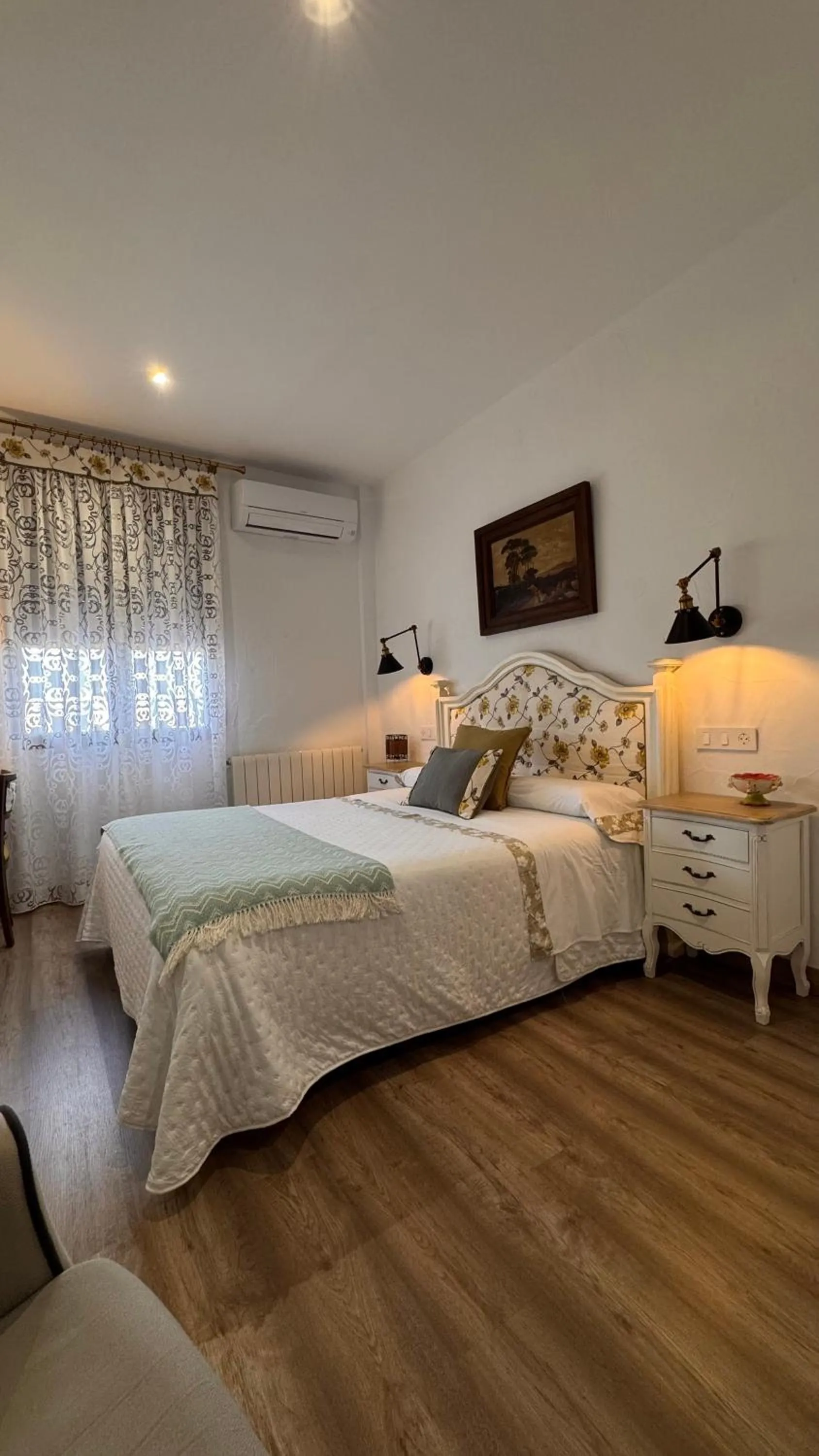 Bedroom, Bed in Dolly Baby