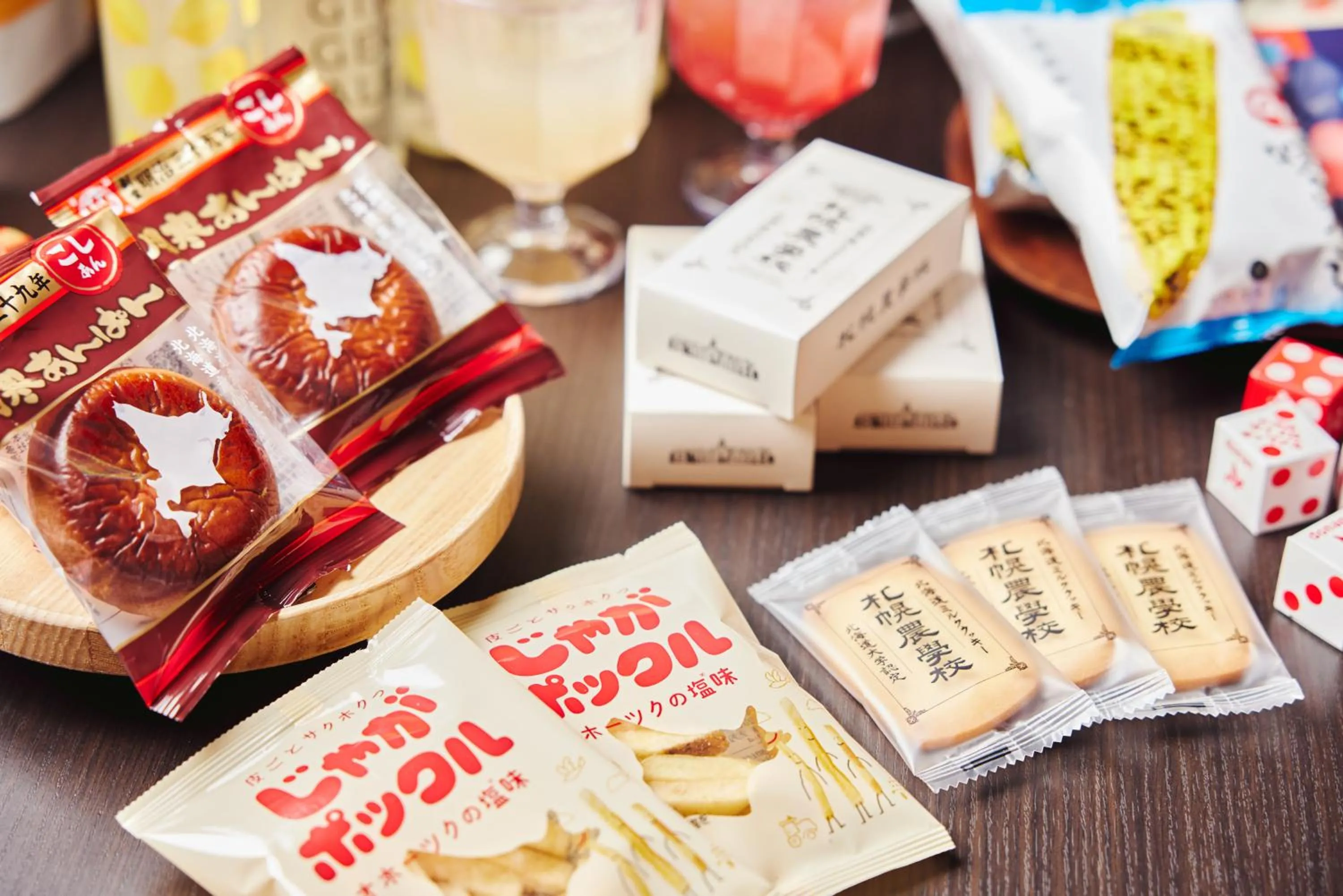 Lounge or bar in OMO3 Sapporo Susukino by Hoshino Resorts