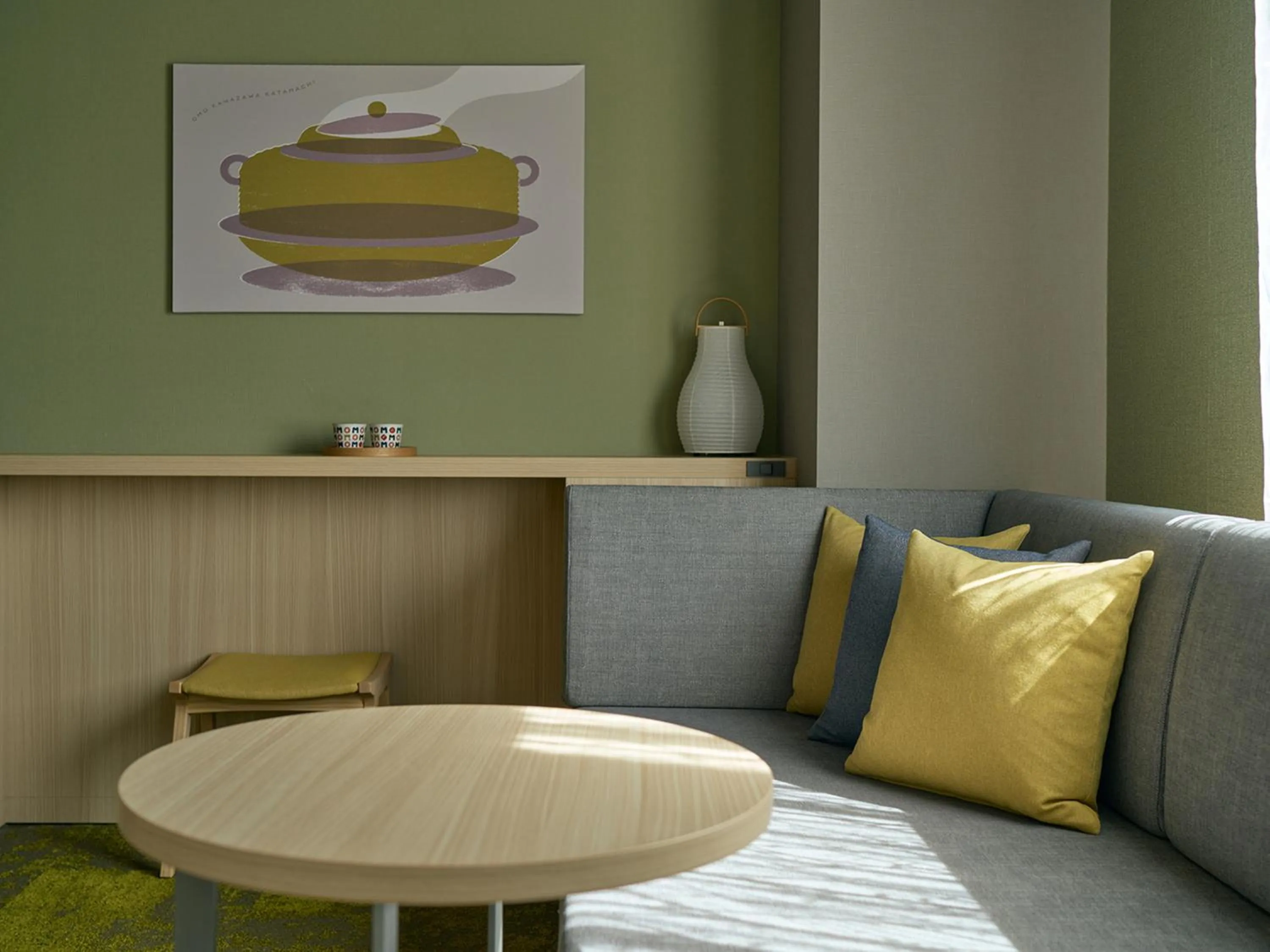 Living room in OMO5 Kanazawa Katamachi by Hoshino Resorts