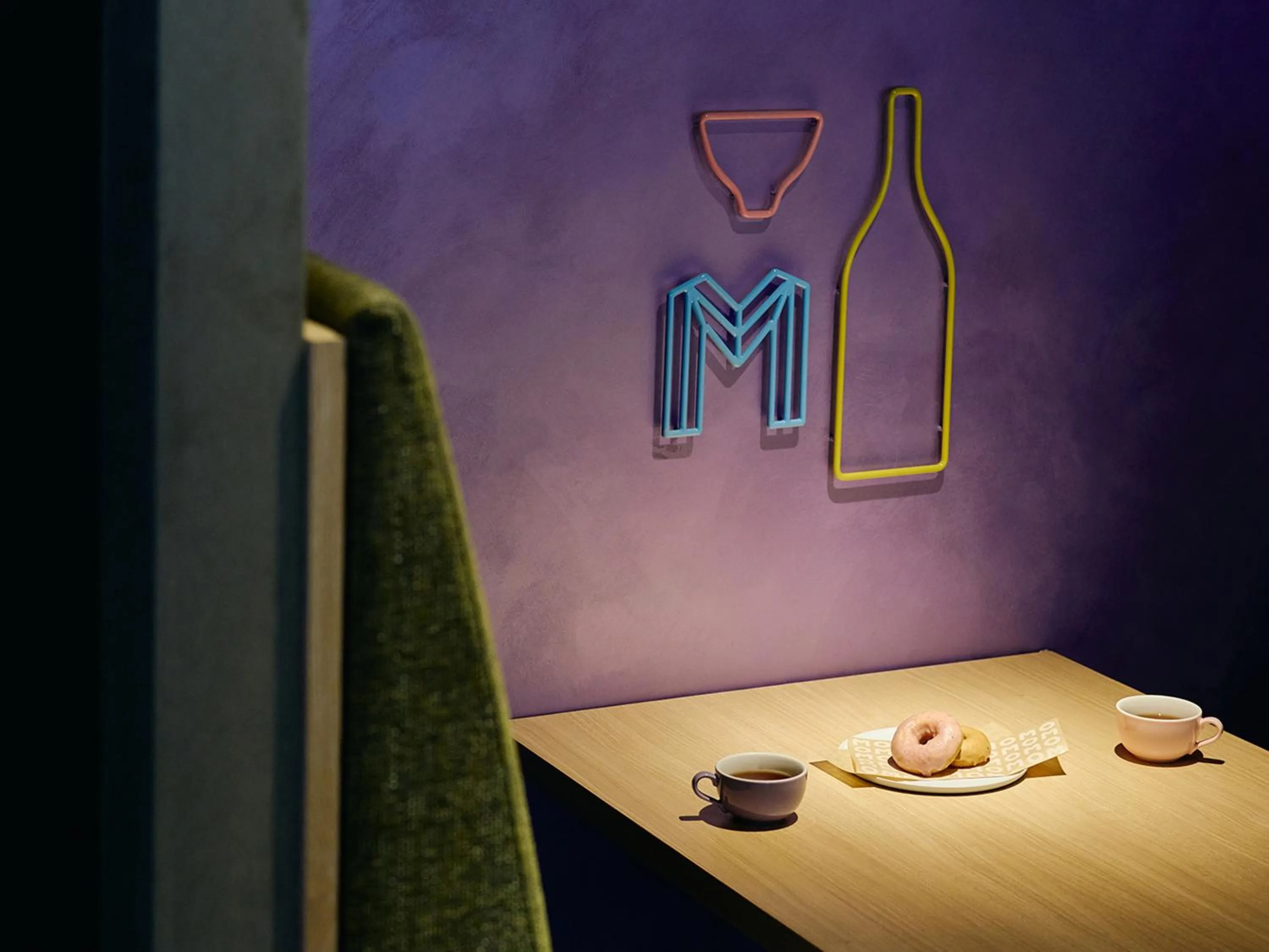 Lounge or bar in OMO5 Kanazawa Katamachi by Hoshino Resorts