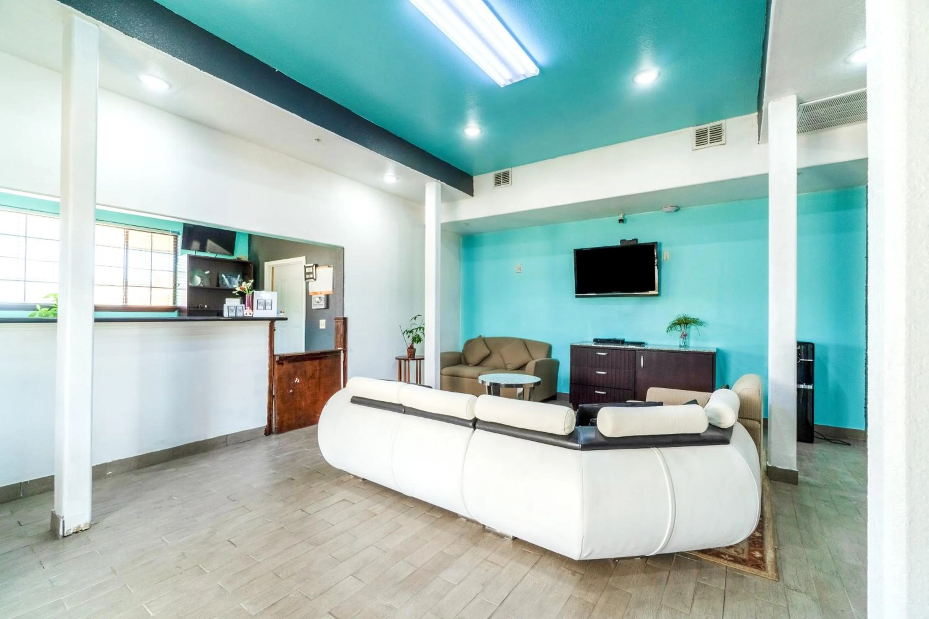 Lobby or reception in Atria Extended Stays By OYO Jourdanton