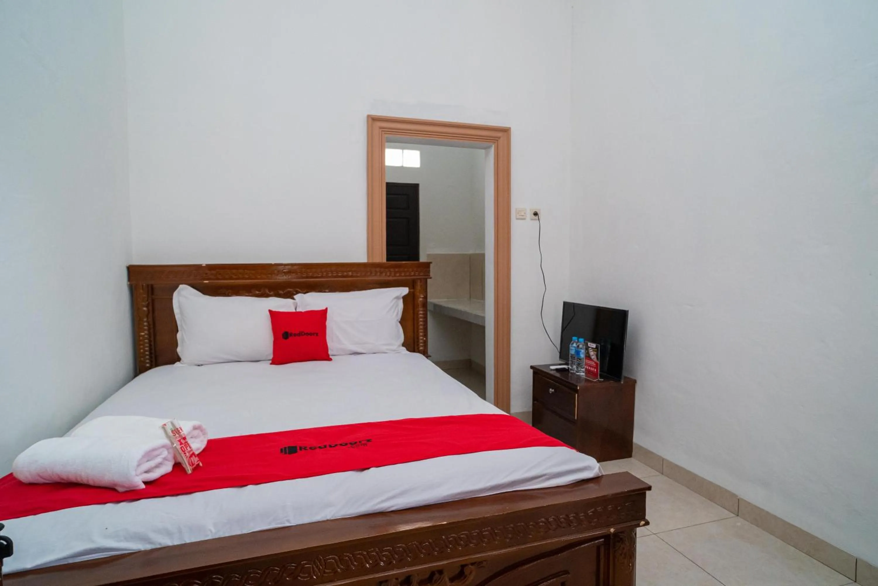 Bed in RedDoorz Syariah @ Jalan Tingang Palangkaraya