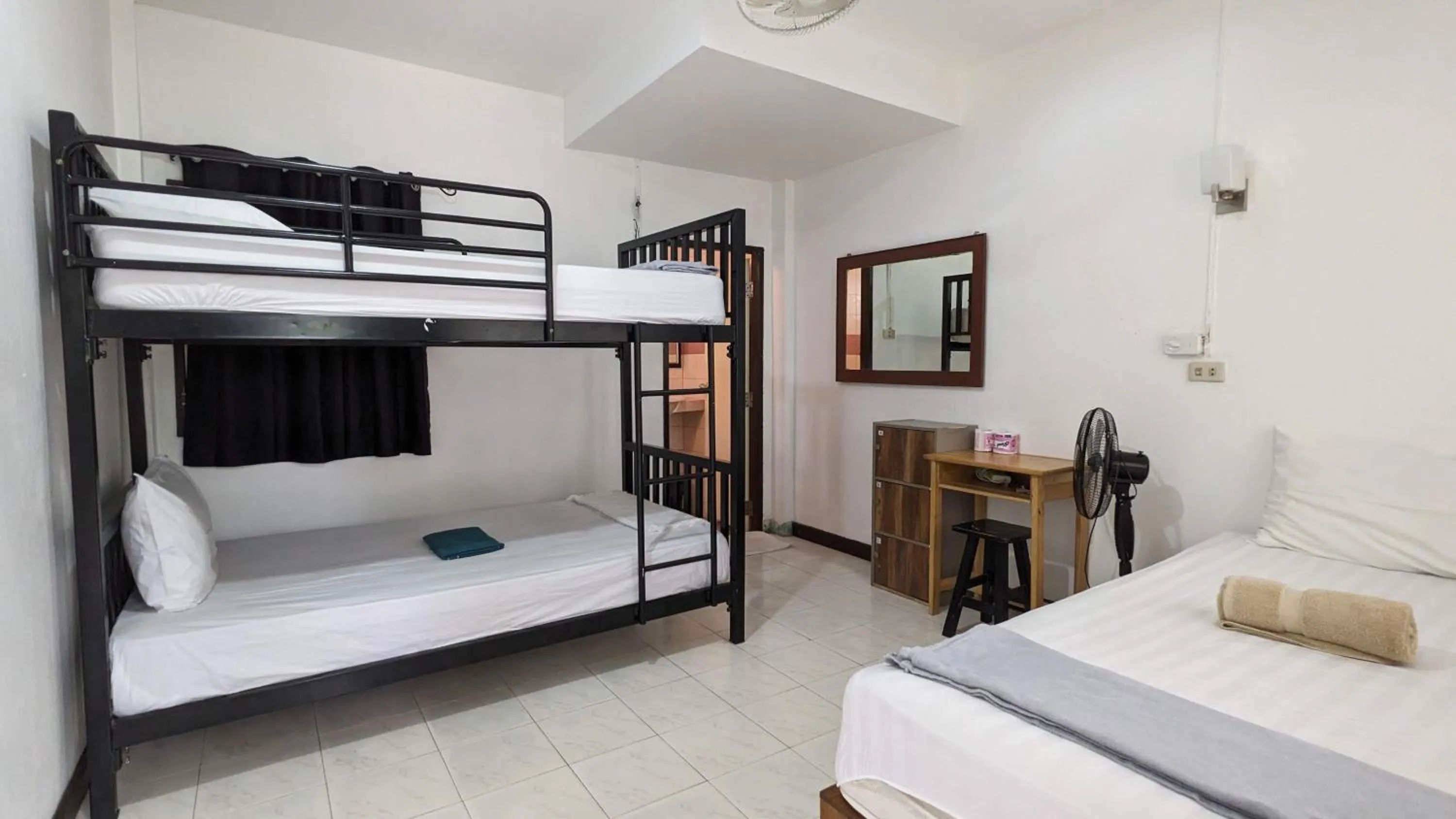 Bed in Hydronauts Diving Resort - Koh Tao