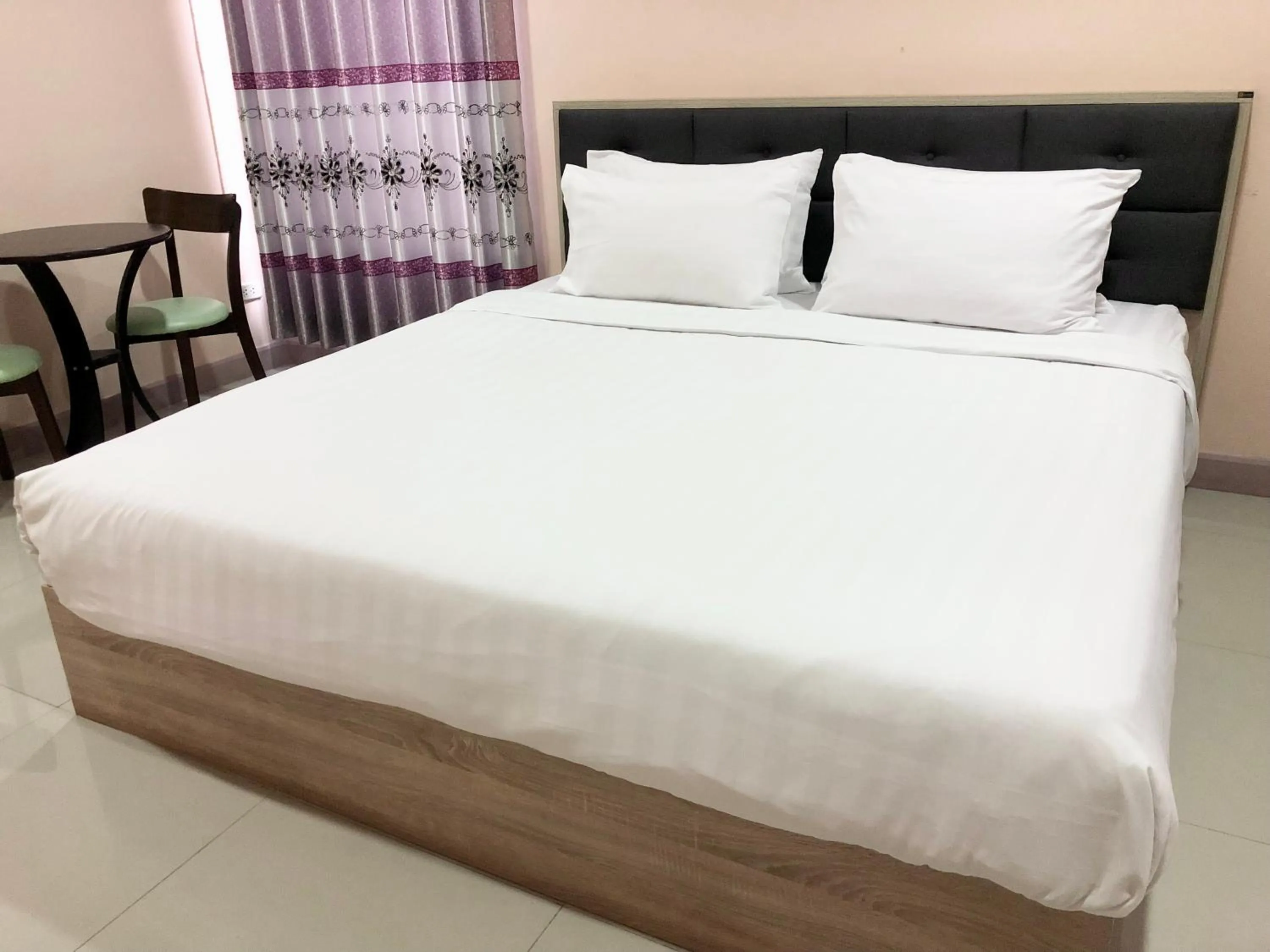 Bed in Seksiri