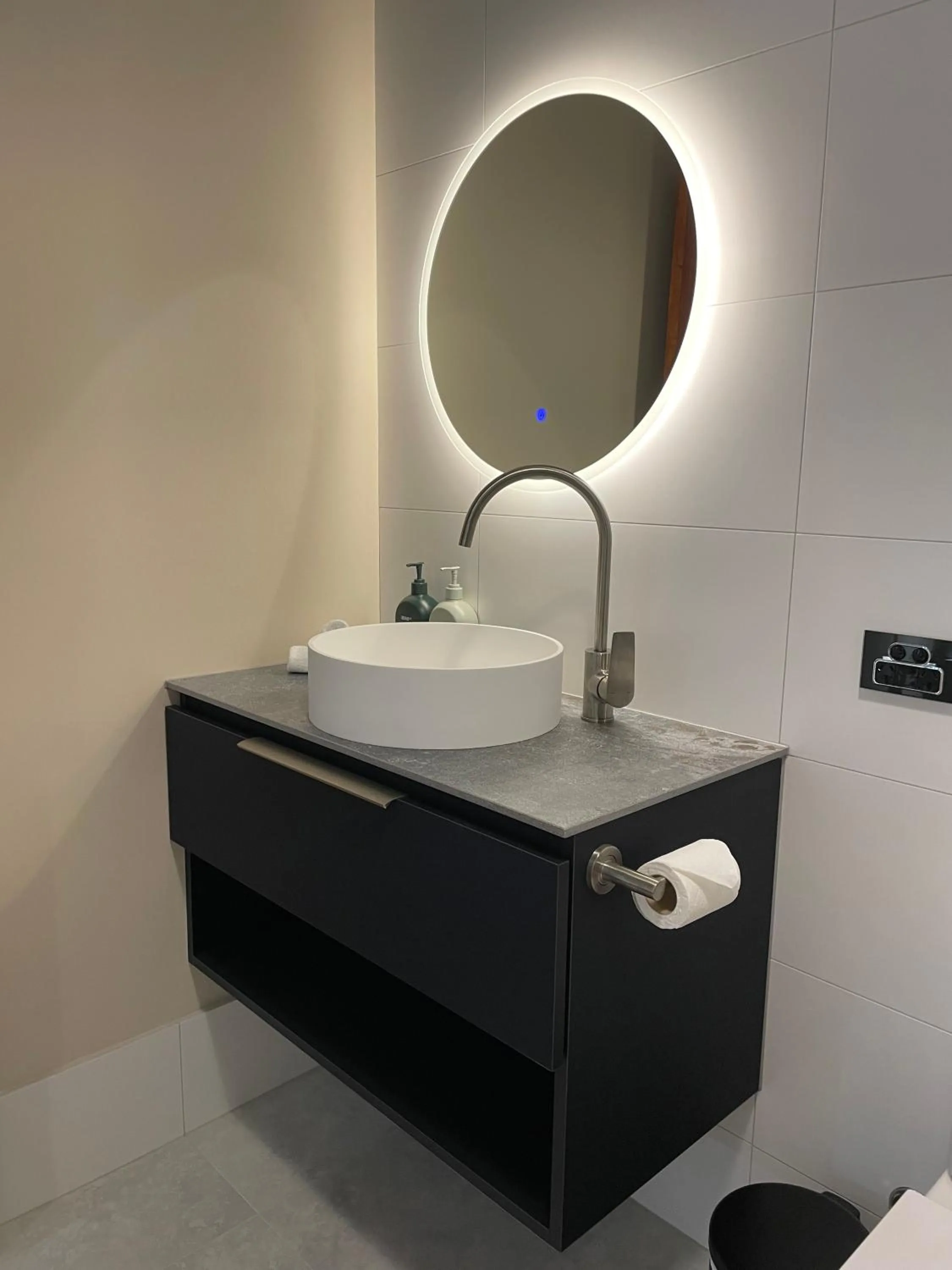 Bathroom in Oxford on Otho