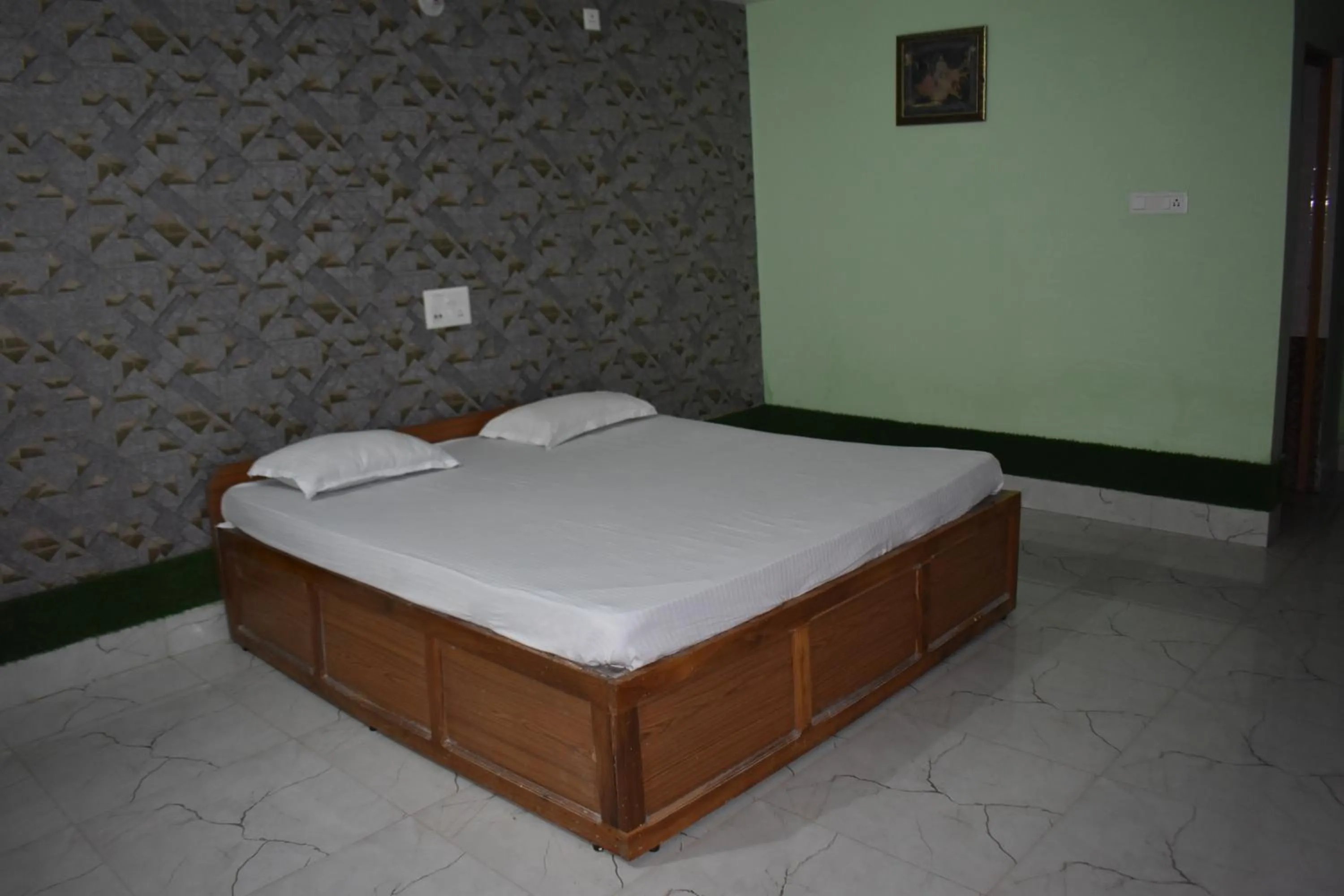 Bed in Kanikasundari Home Stay