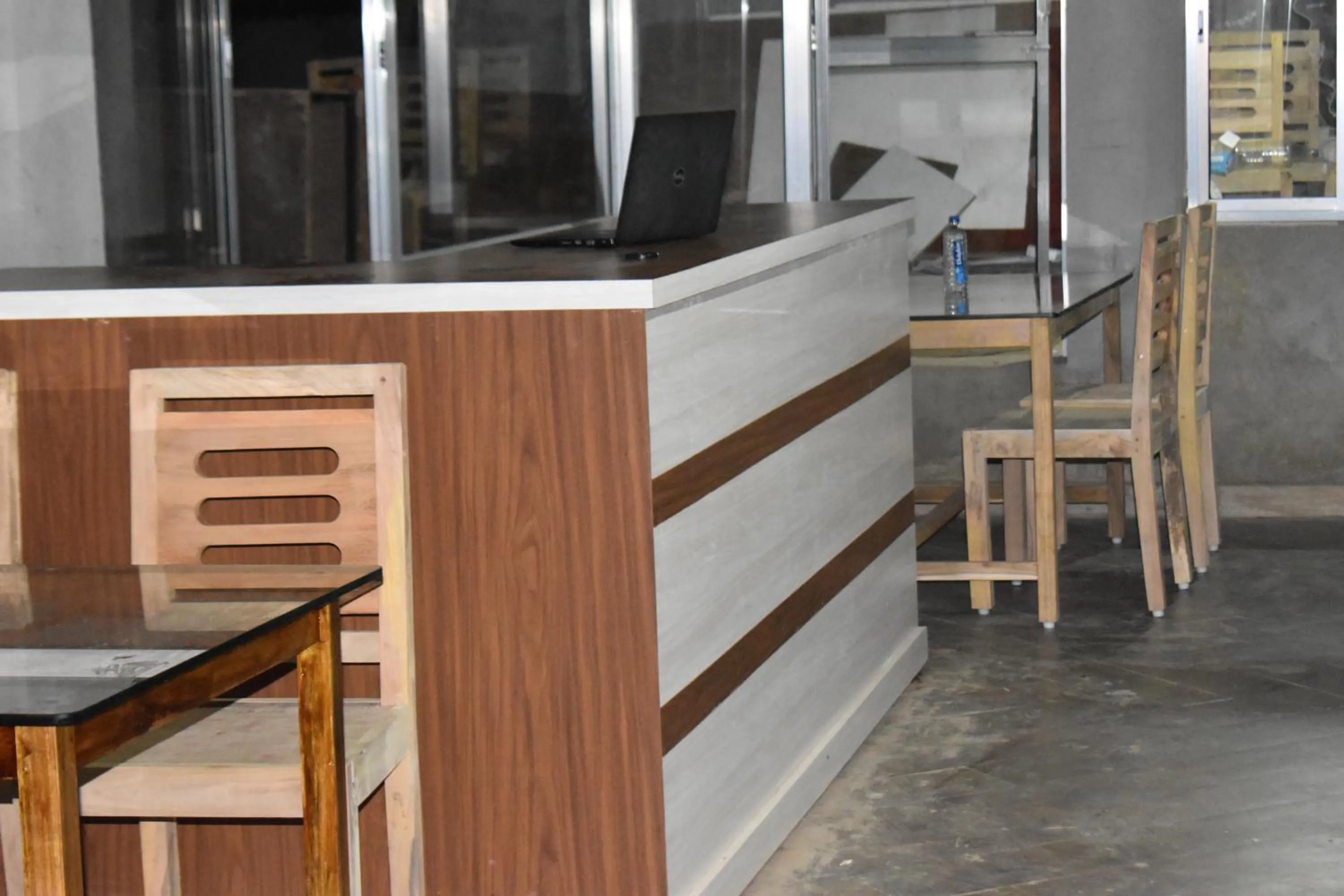 Restaurant/places to eat in Kanikasundari Home Stay