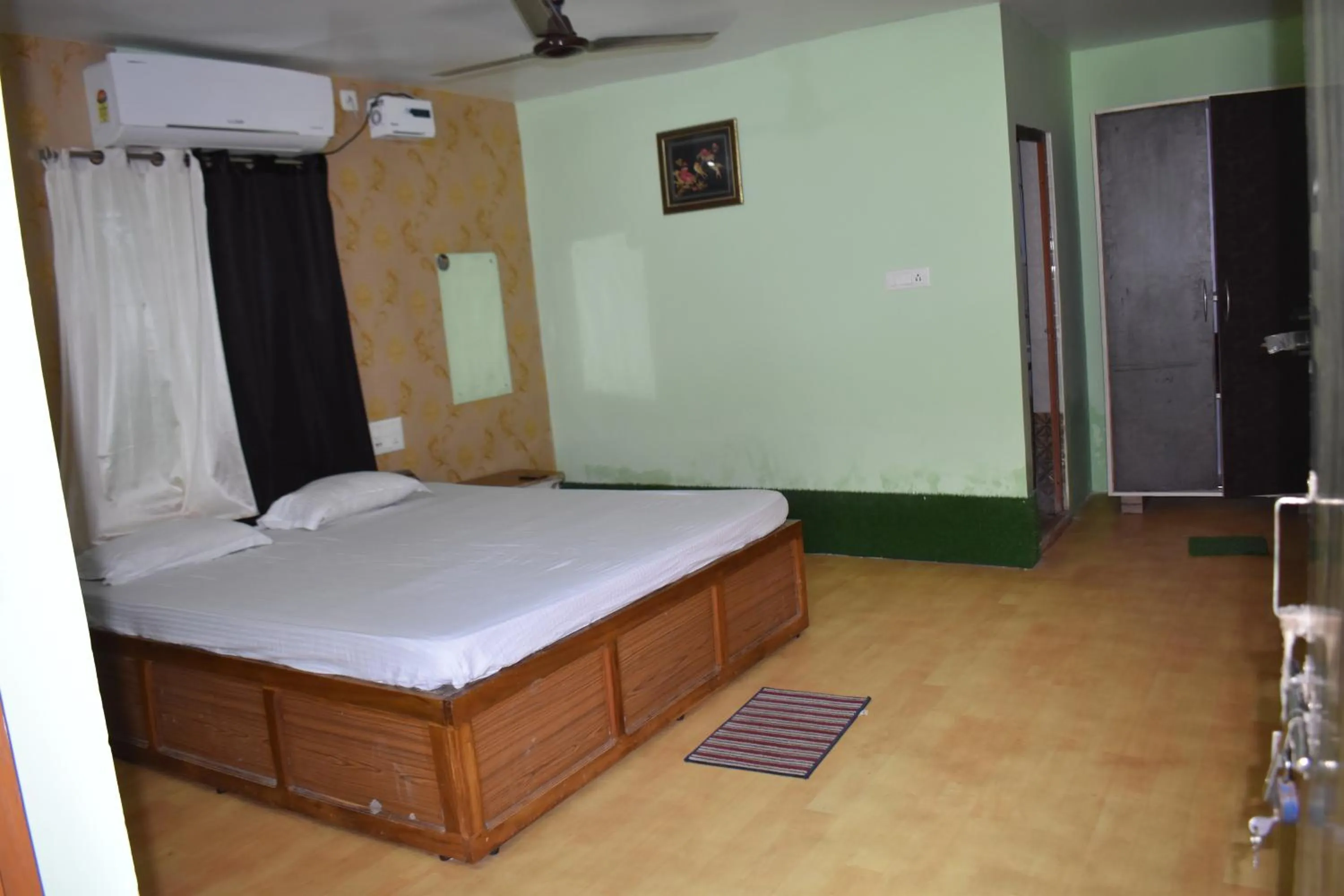 Bed in Kanikasundari Home Stay