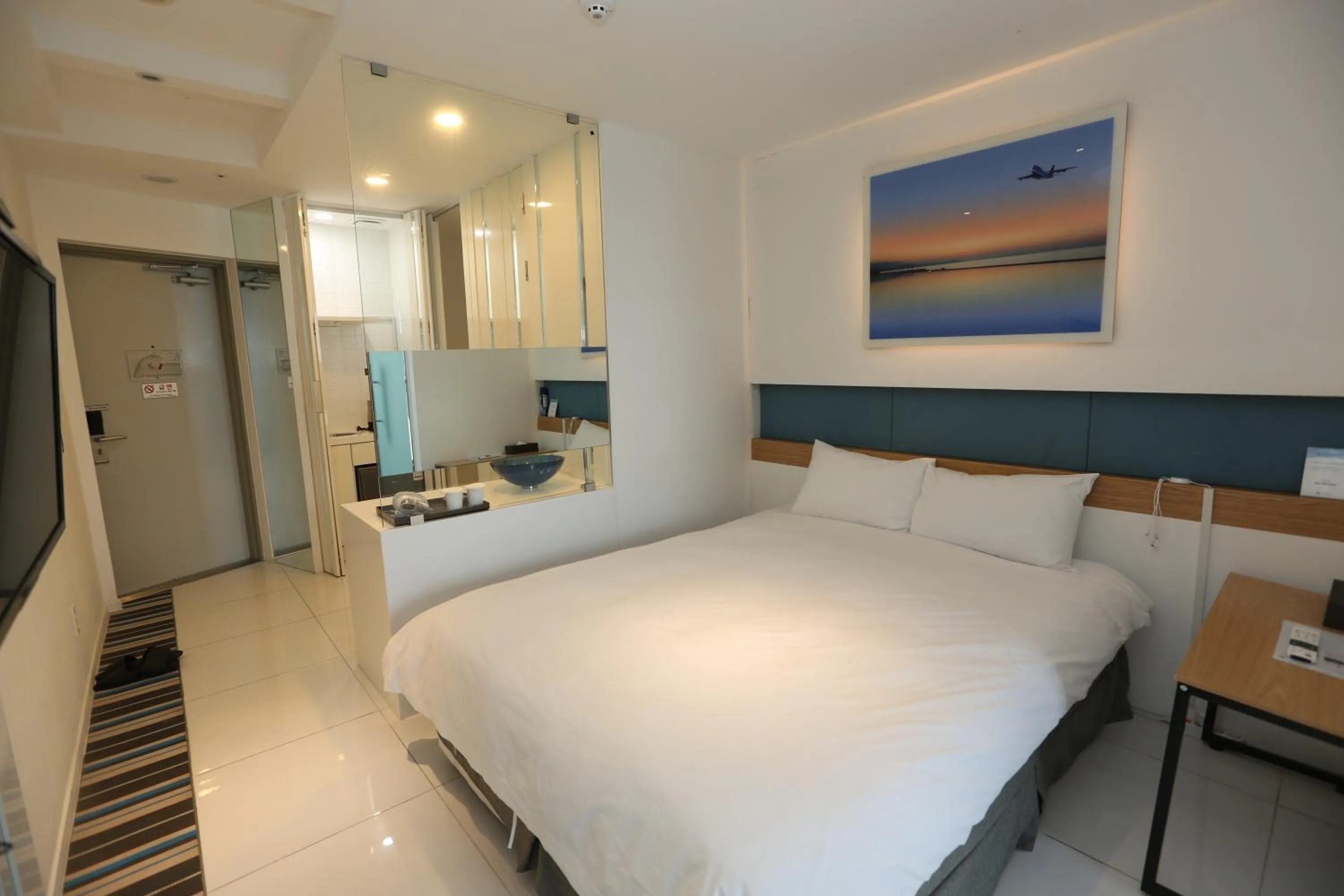 Bedroom, Bed in Hamdeok Beach Stay Jeju