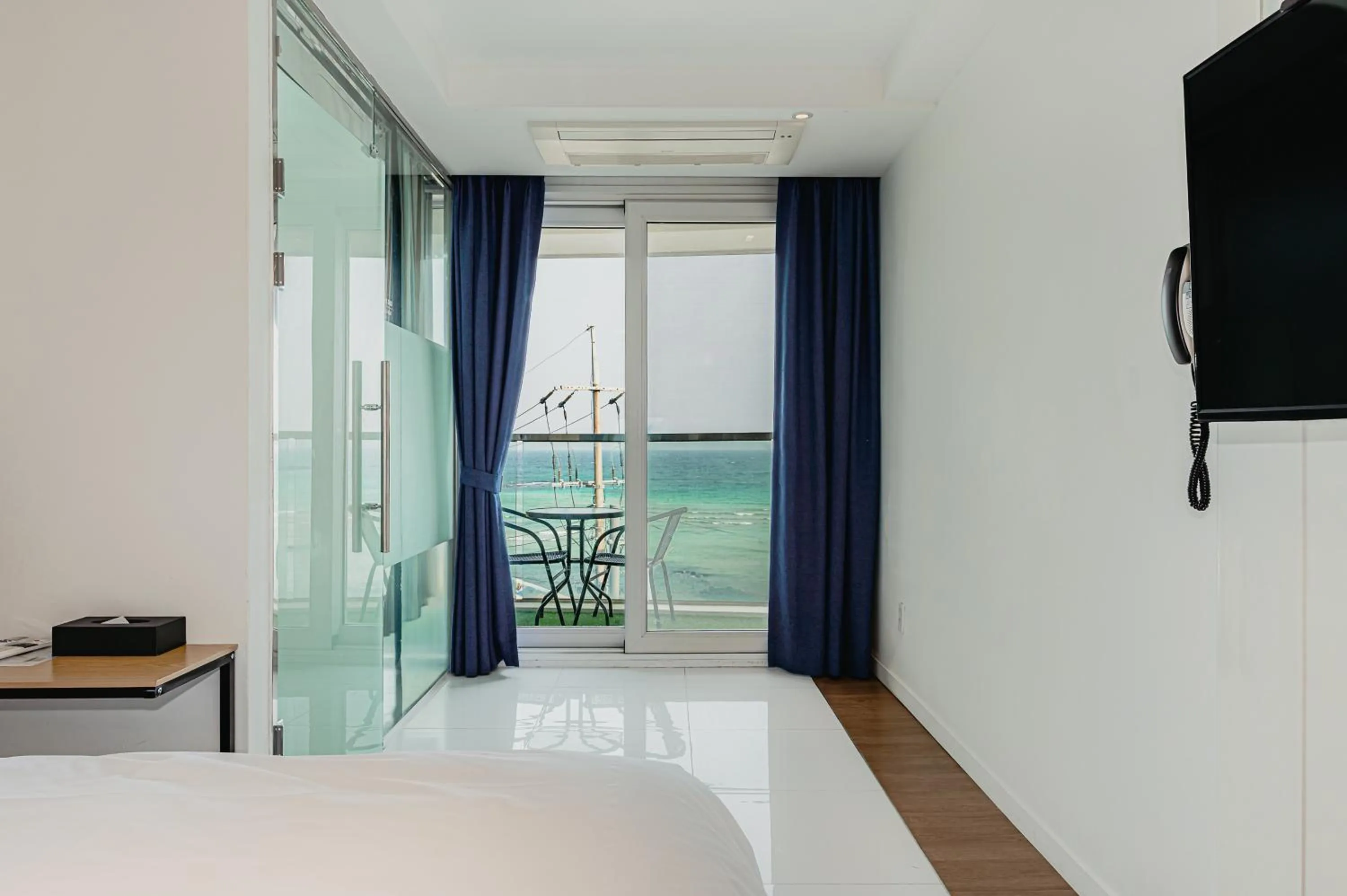 Bed in Hamdeok Beach Stay Jeju