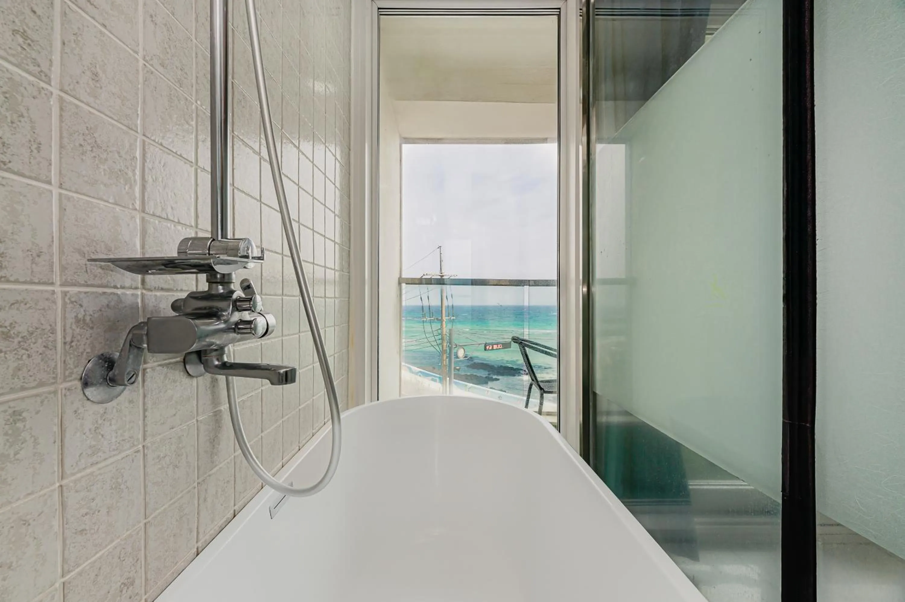 Bathroom in Hamdeok Beach Stay Jeju