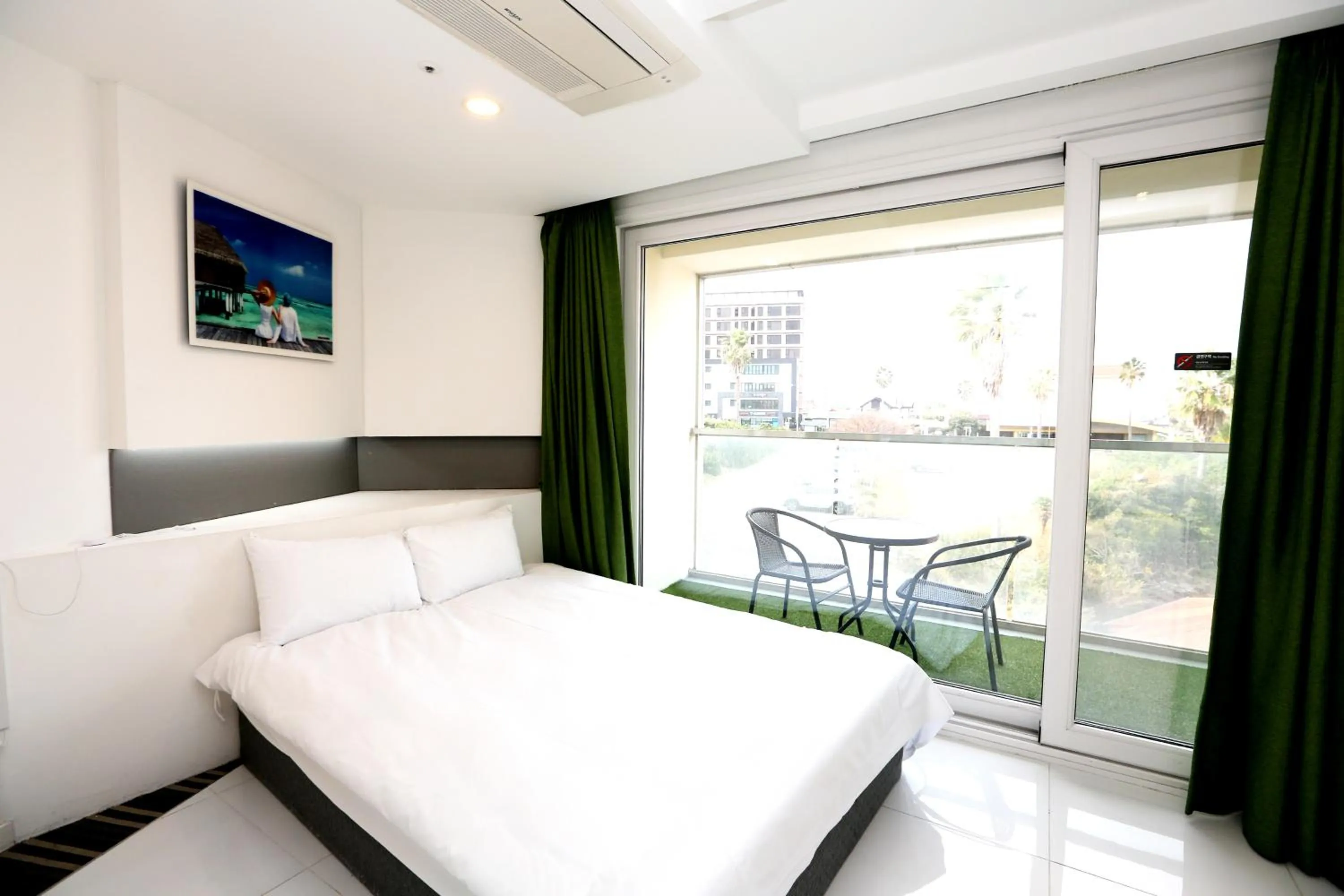 Bedroom, Bed in Hamdeok Beach Stay Jeju