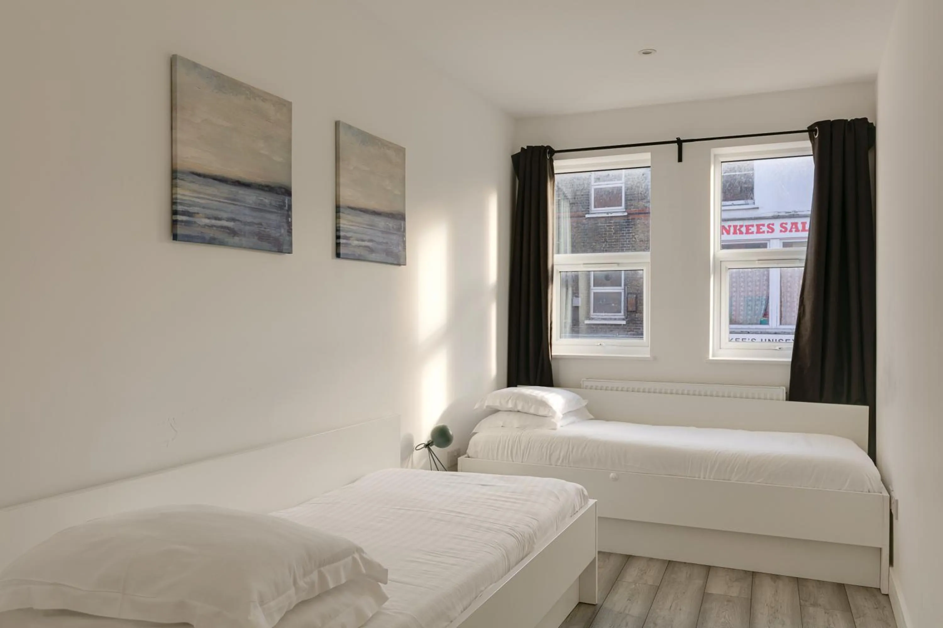 Bedroom, Bed in Charles Hope London Hounslow