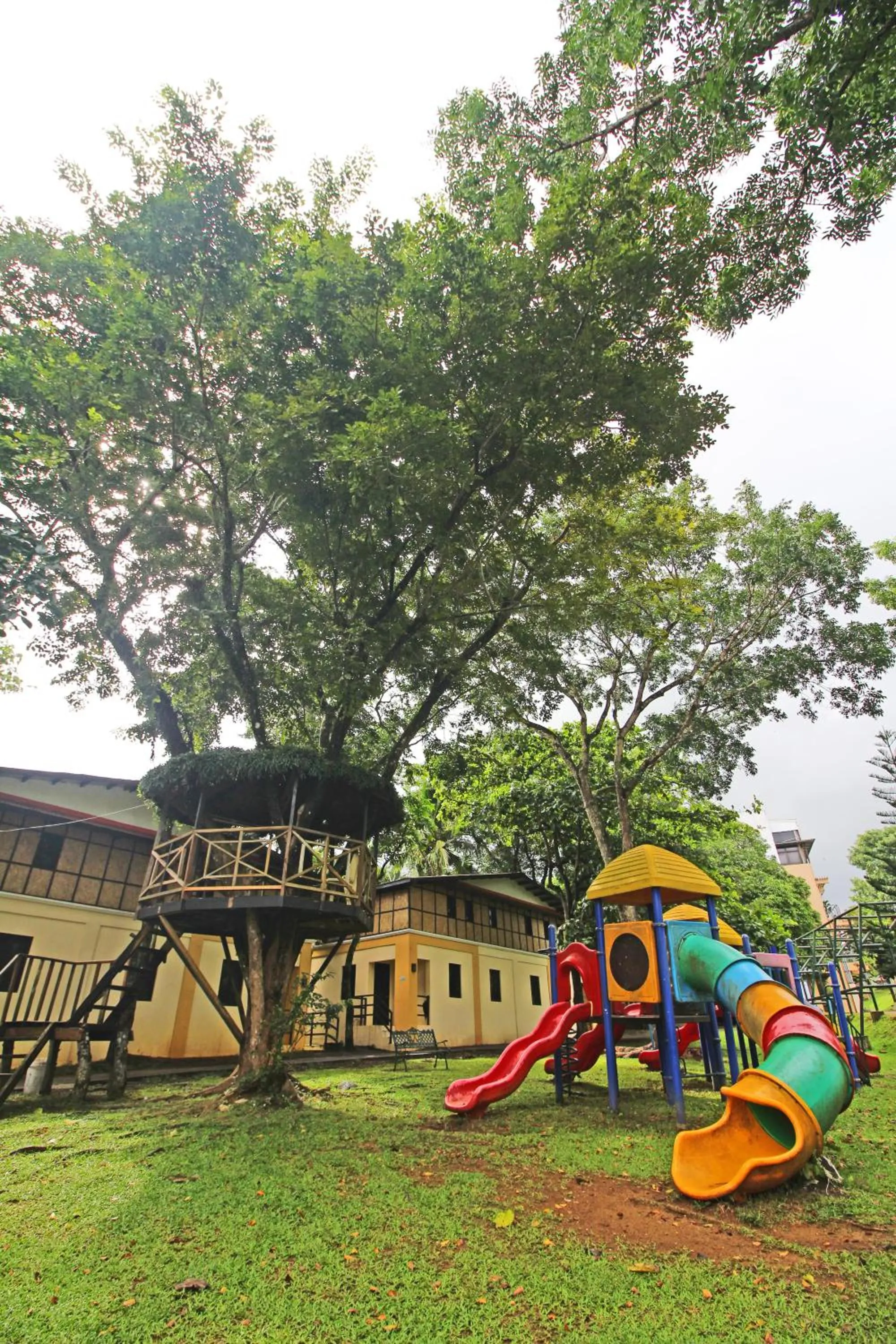 Decorative detail in Caliraya Resort Club