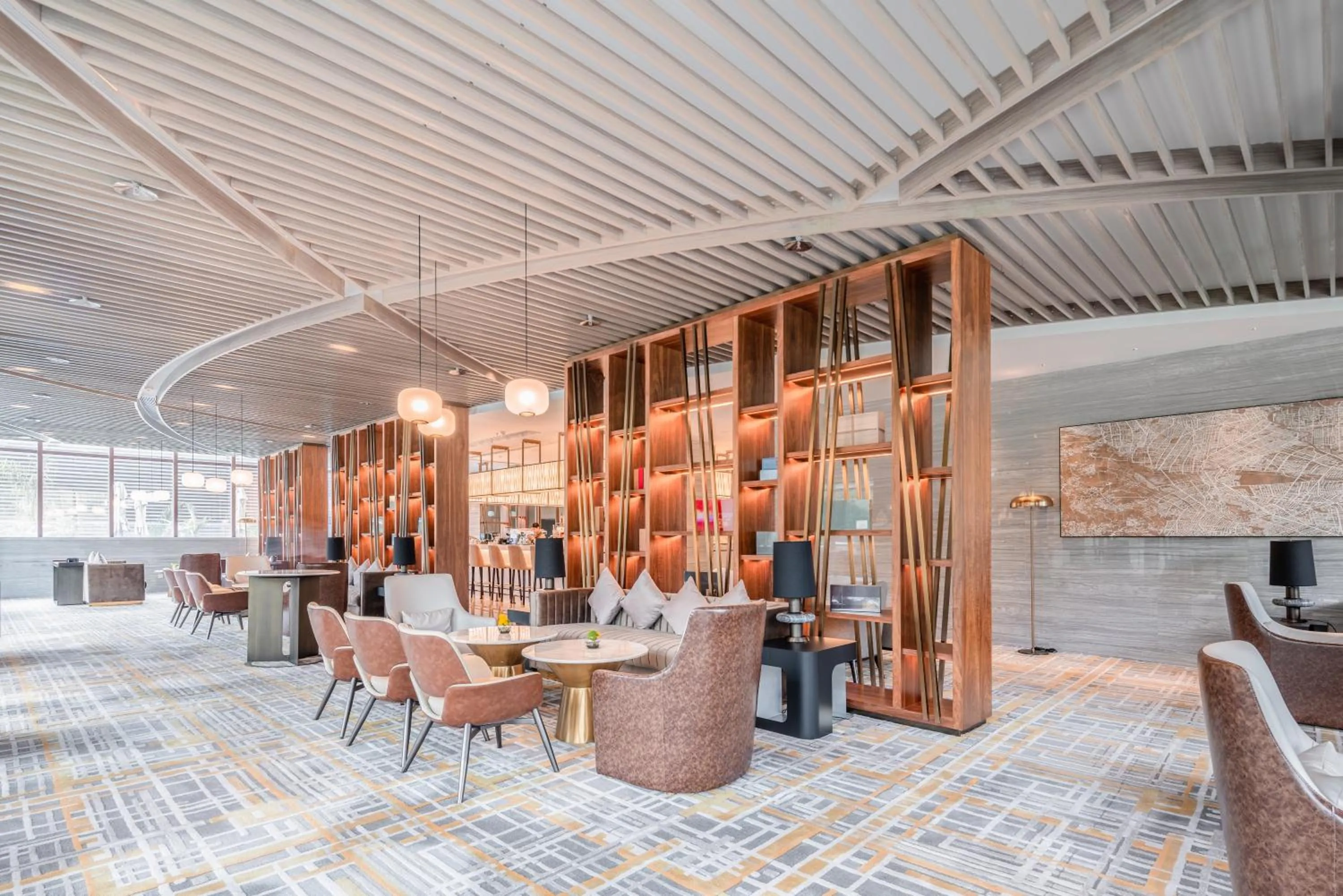 Lounge or bar in Oaks Chengdu at Cultural Heritage Park