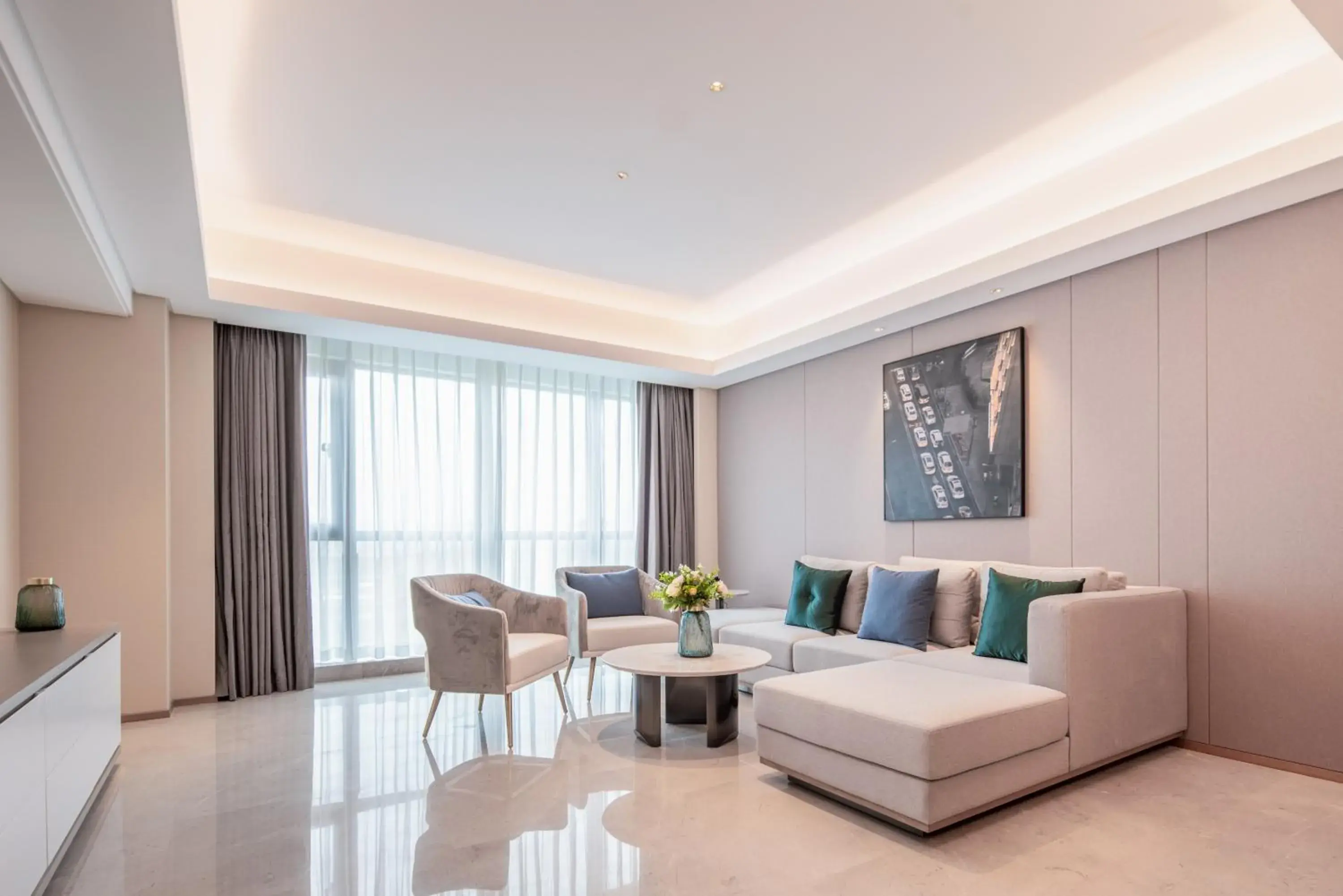 Living room in Oaks Chengdu at Cultural Heritage Park Living room in Oaks Chengdu at Cultural Heritage Park