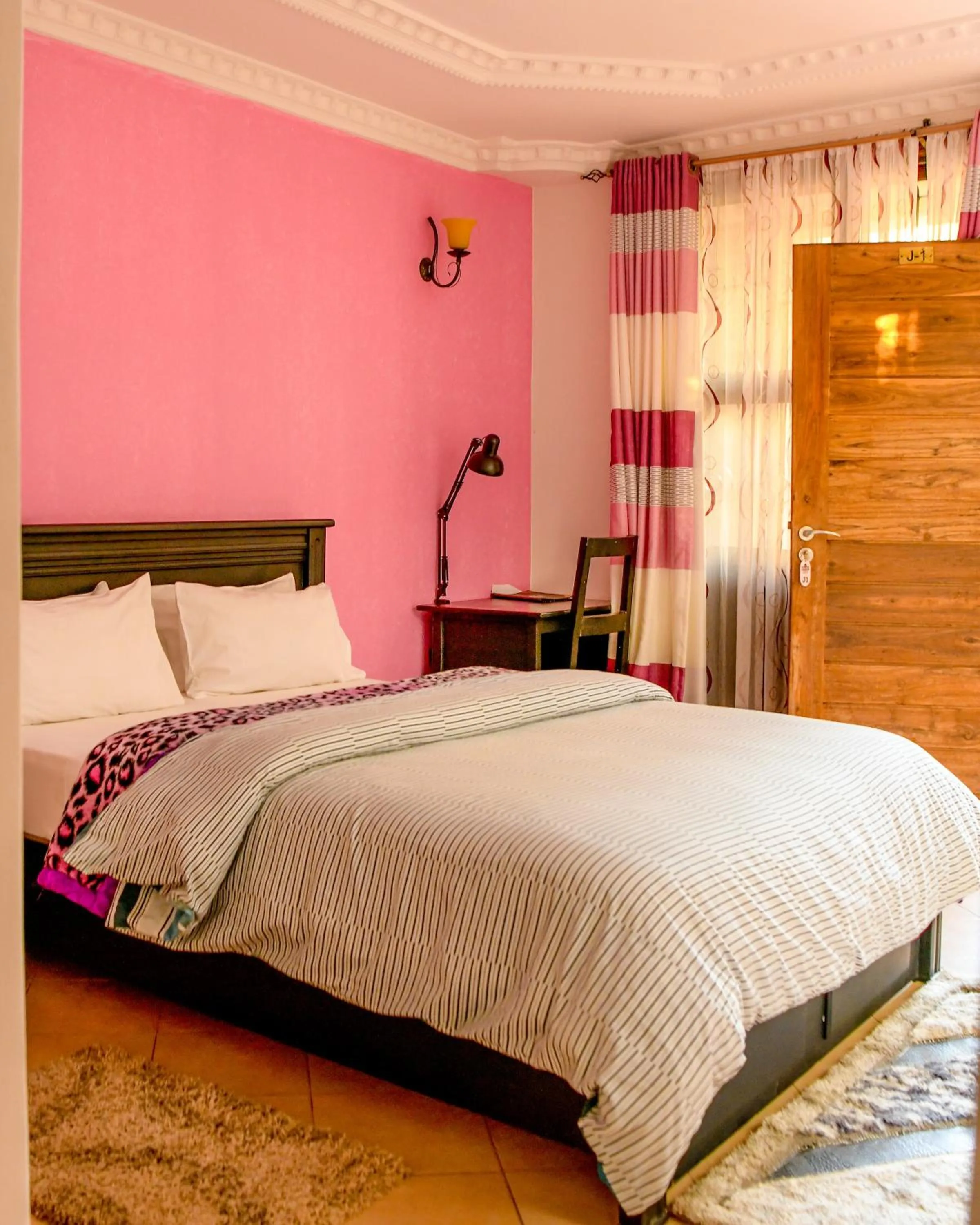 Bed in Samanene Hotel