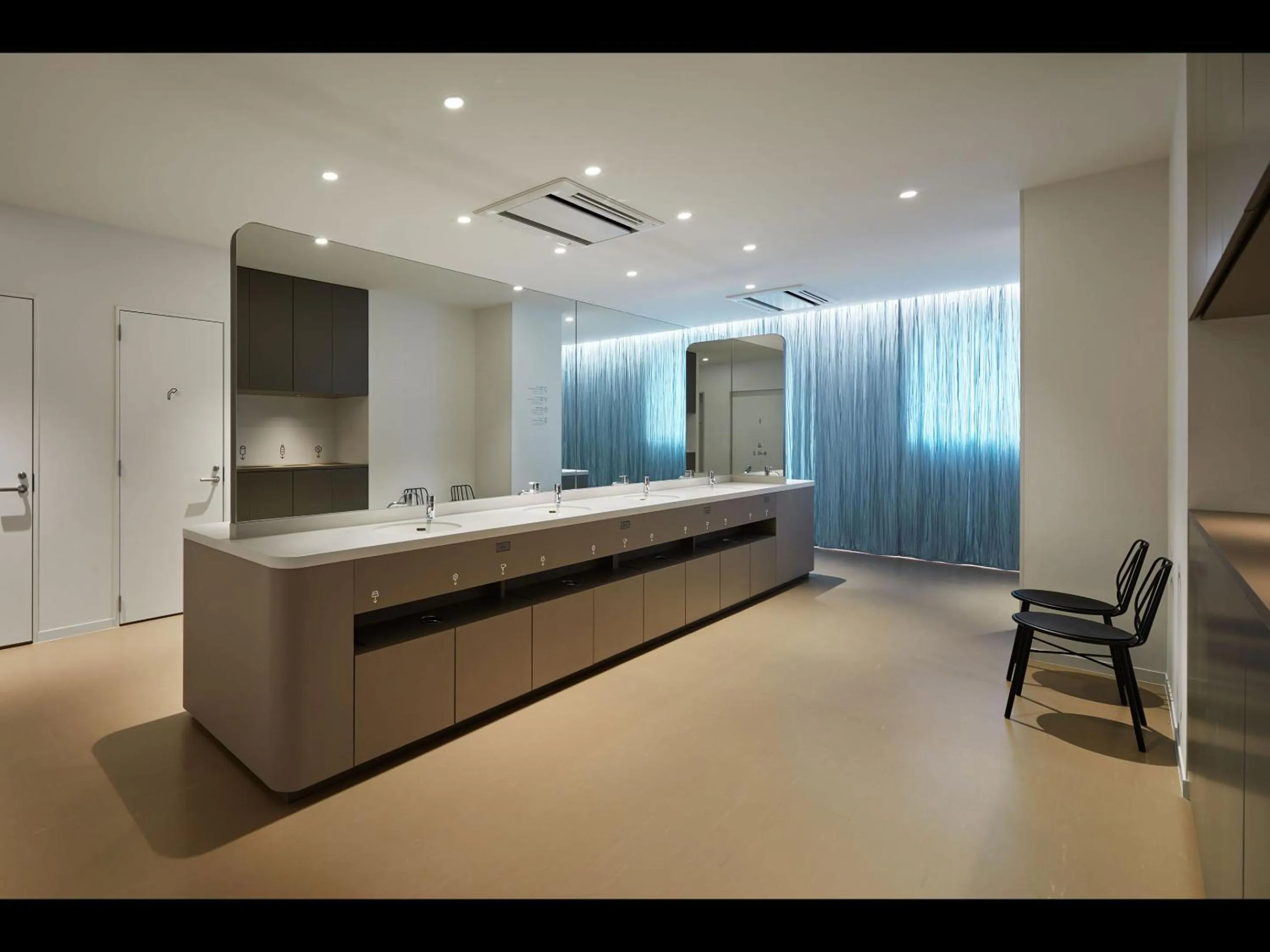 Bathroom in 9h nine hours Ningyocho