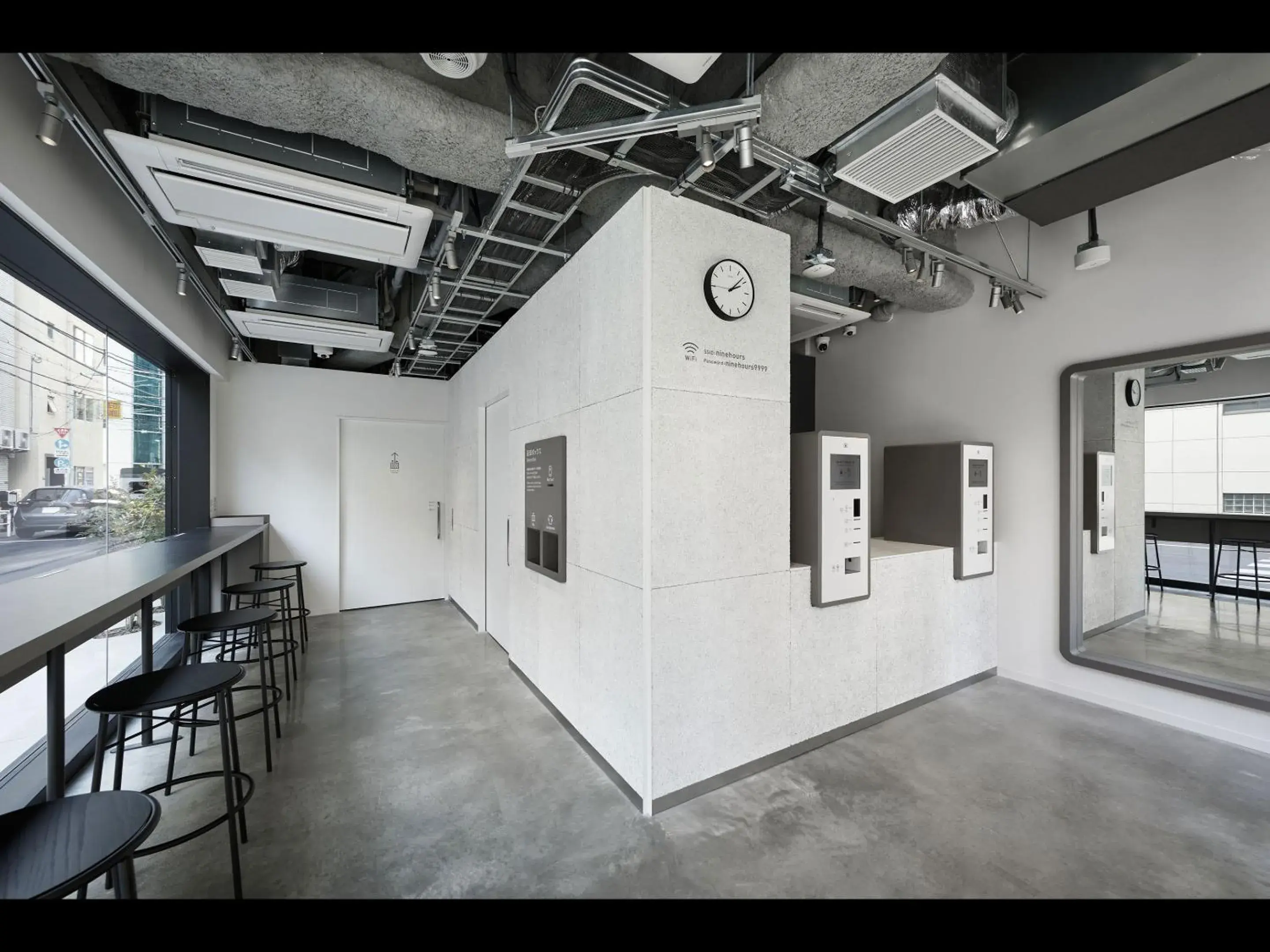 Lobby or reception in 9h nine hours Ningyocho Lobby or reception in 9h nine hours Ningyocho