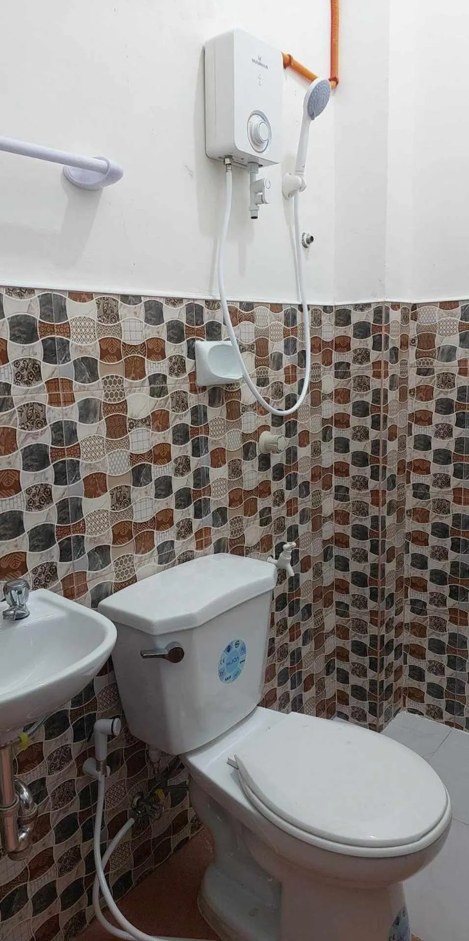 Shower in Villa Juan y Exequiela